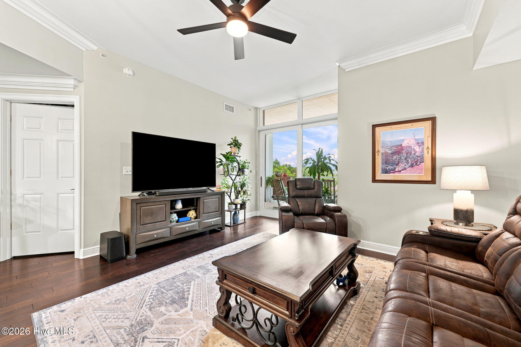 214 Sky Sail Boulevard Property Photo 9