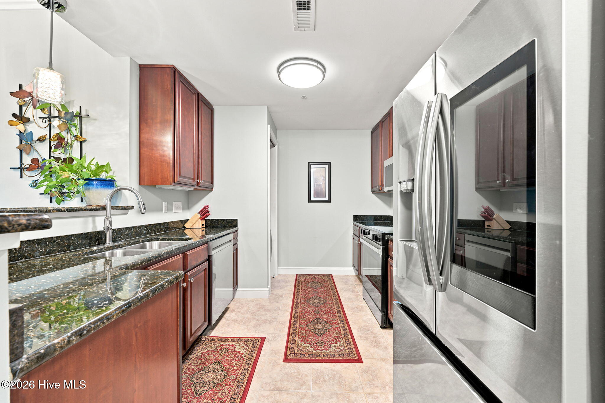 214 Sky Sail Boulevard Property Photo 11
