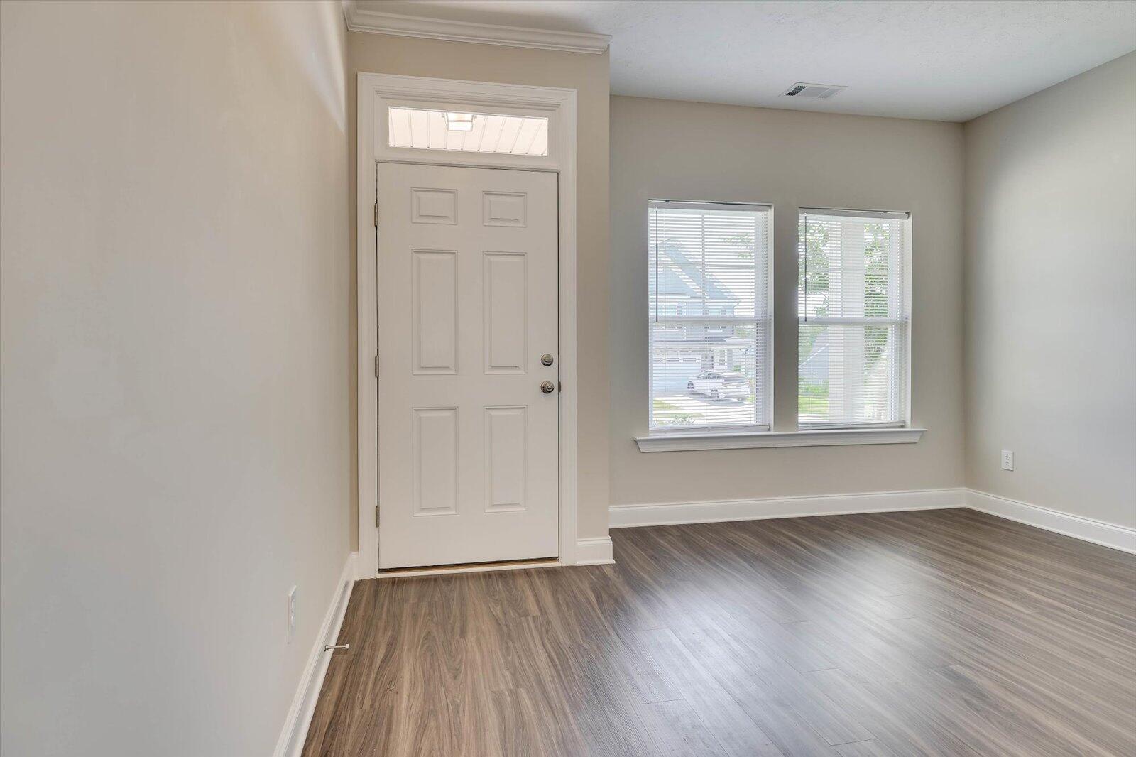 420 Arrowwood Drive Property Photo 6