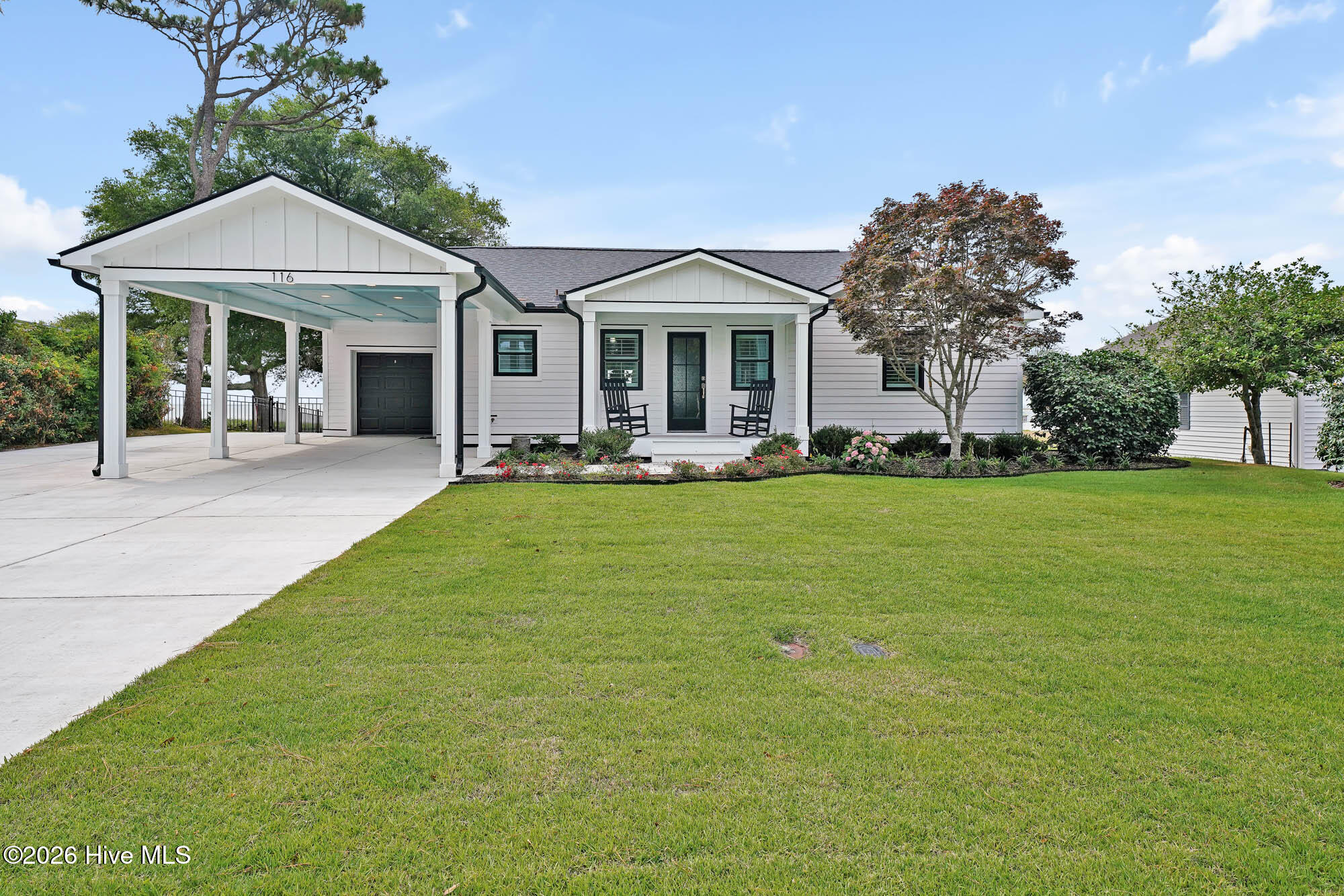 116 River Drive Property Photo 1