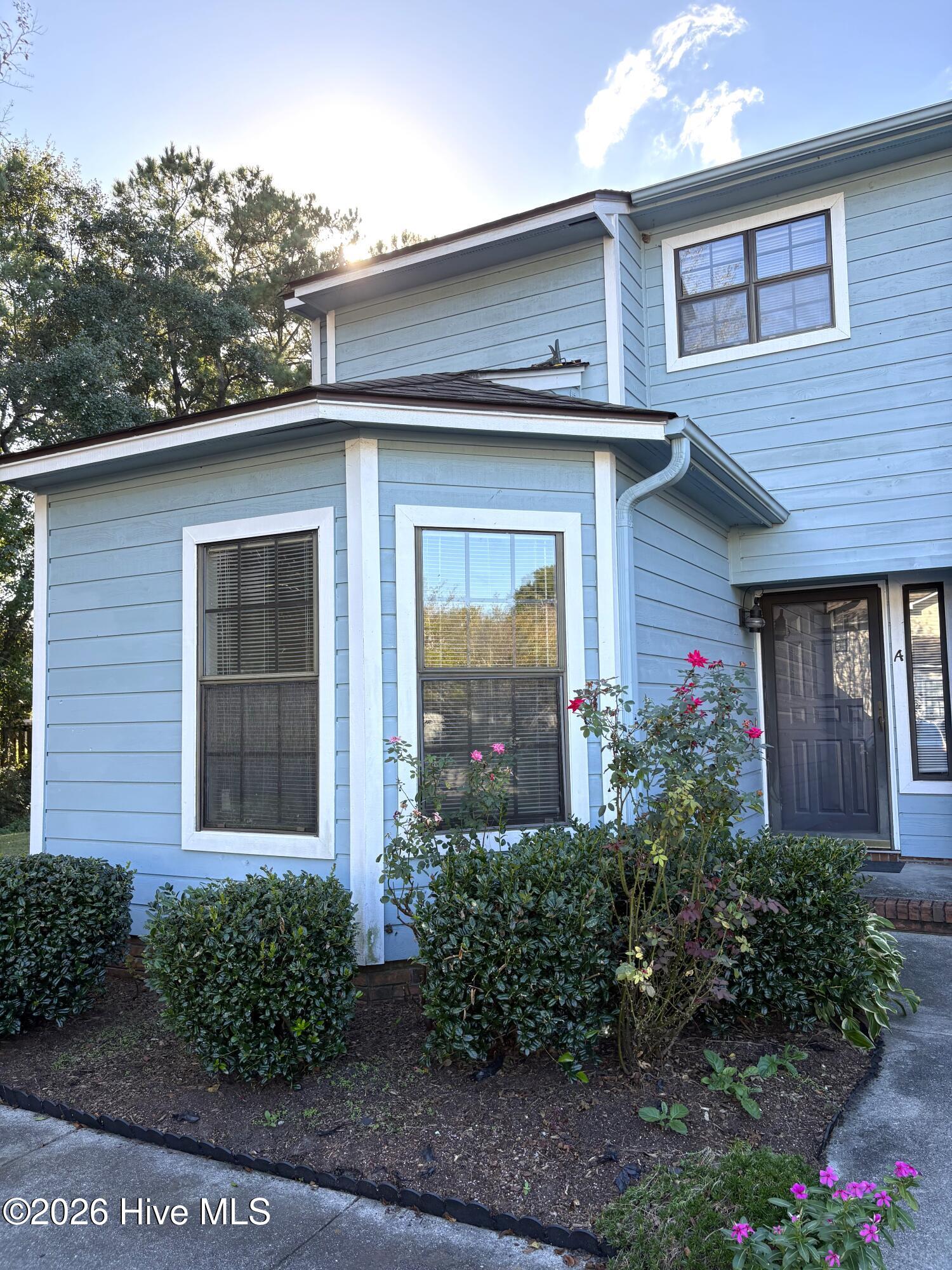 1733 41st Street Apt A Property Photo 1