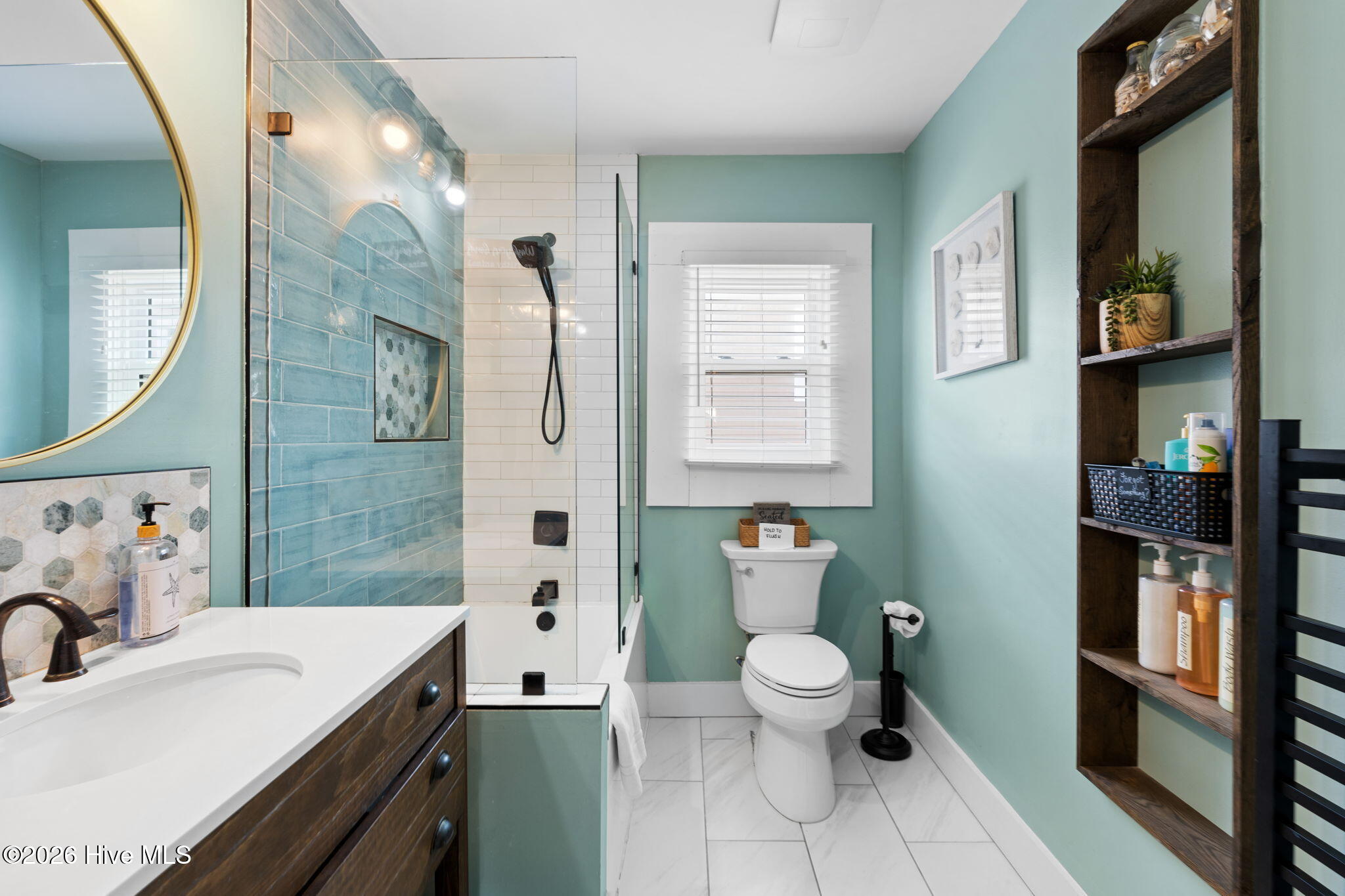 1014 W Beach Drive Property Photo 23