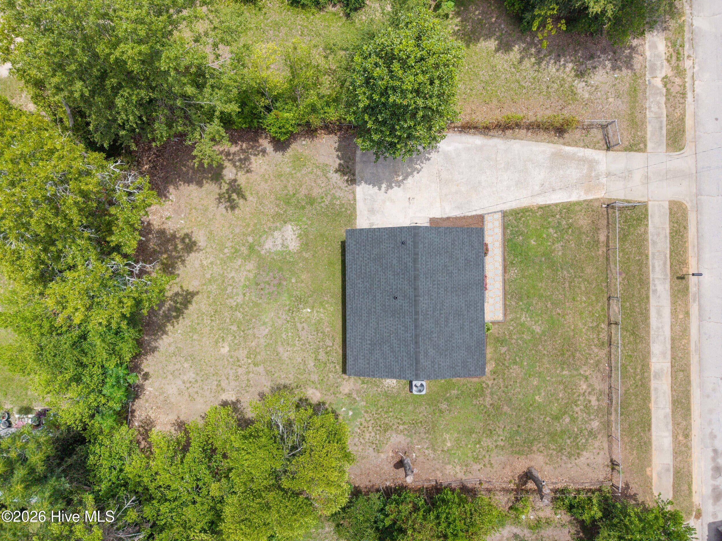 3042 Collier Road Property Photo 6
