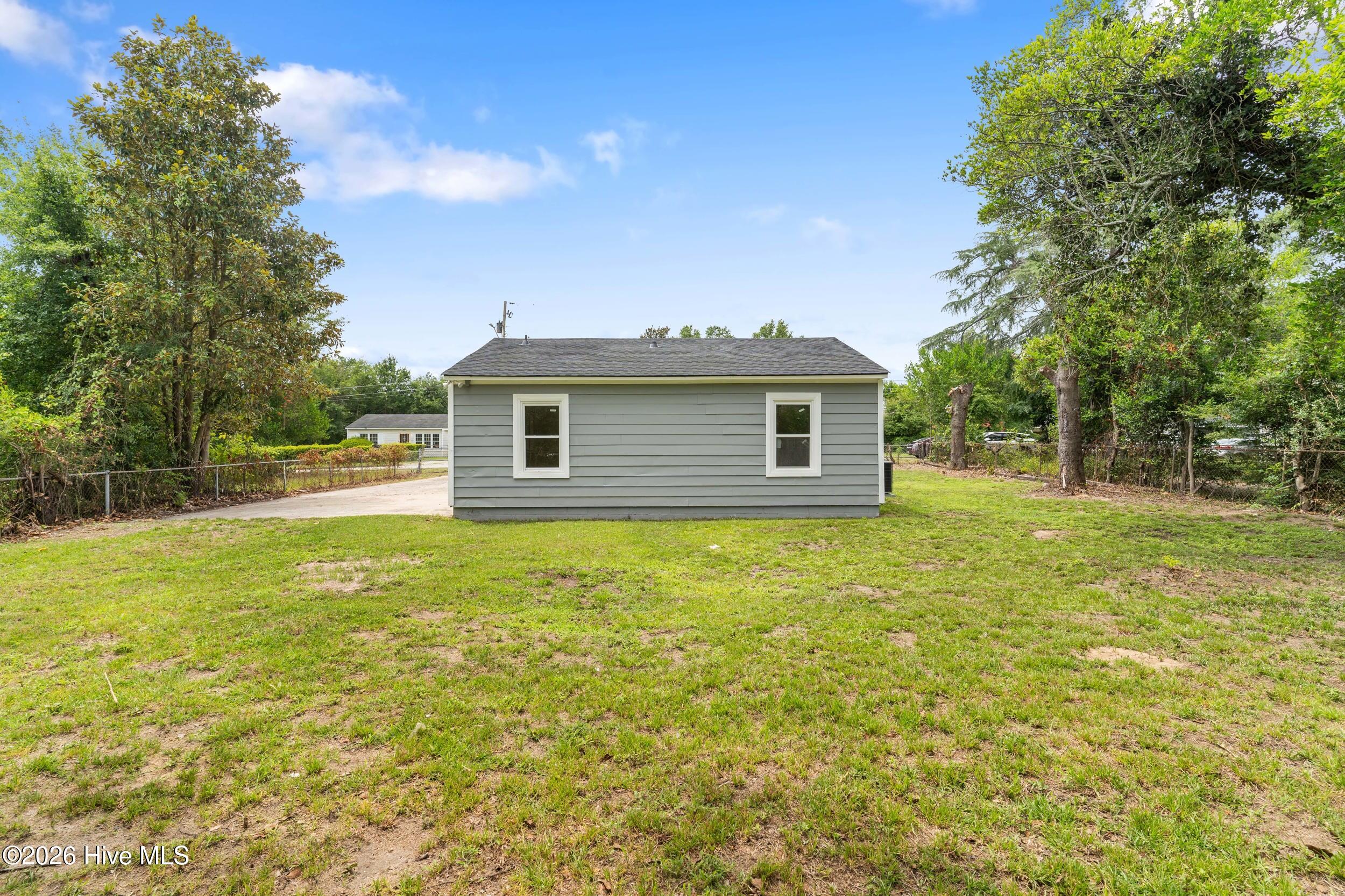 3042 Collier Road Property Photo 21