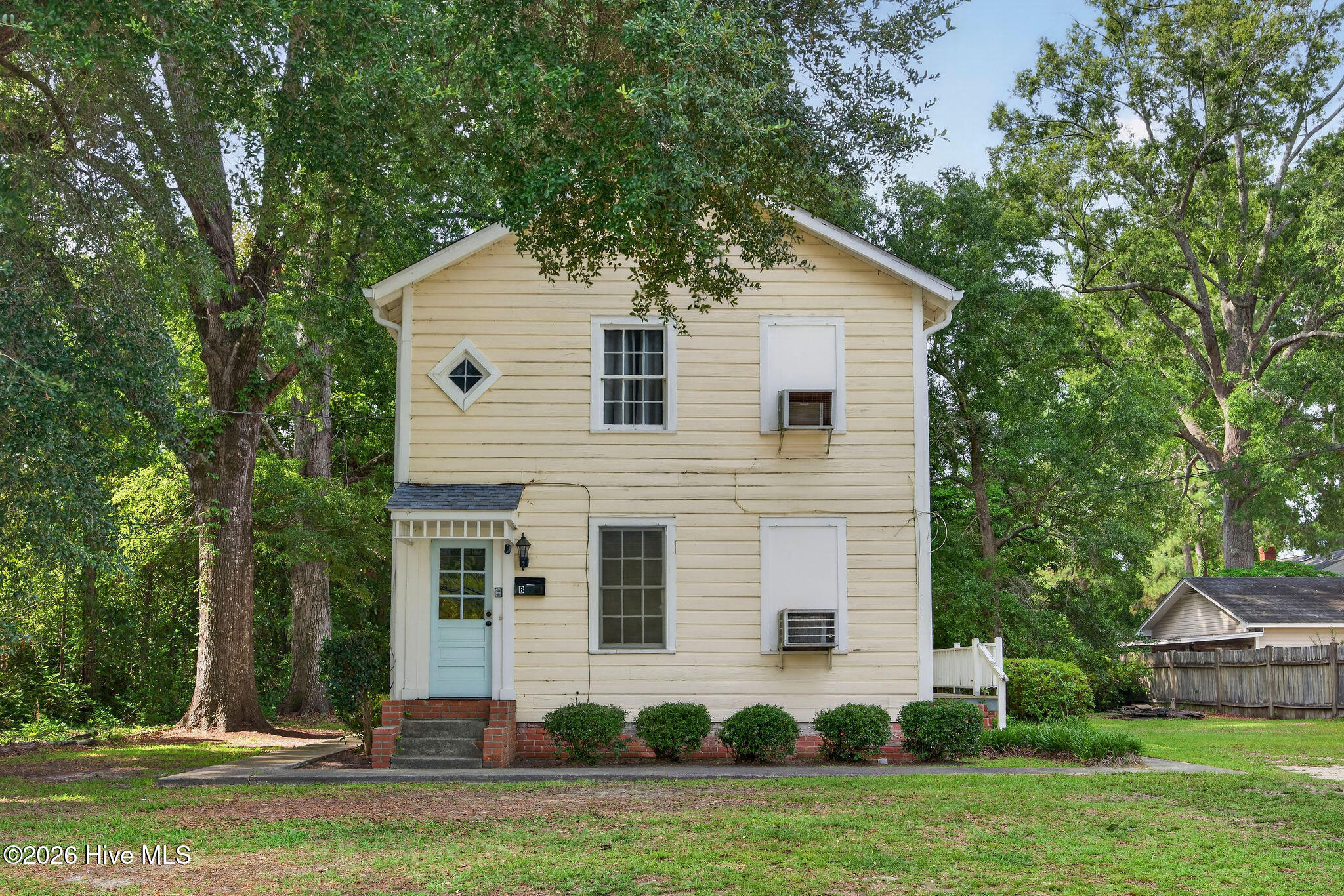 206 E Calhoun Street Property Photo 1