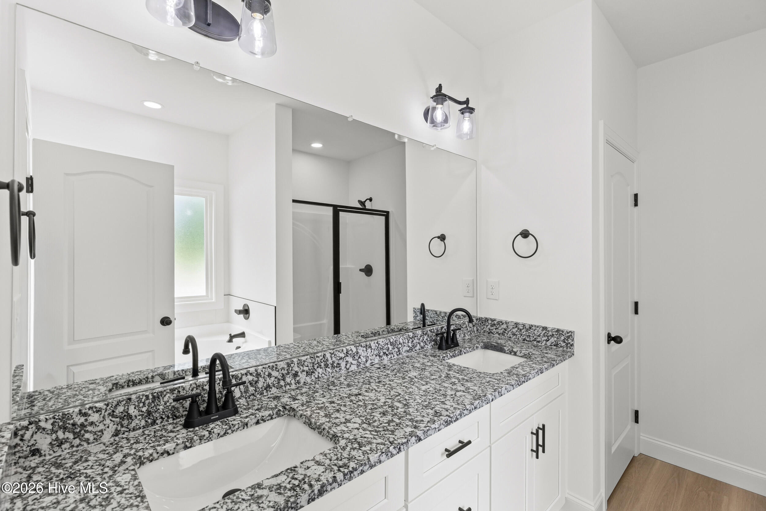 102 Walton Drive Property Photo 16