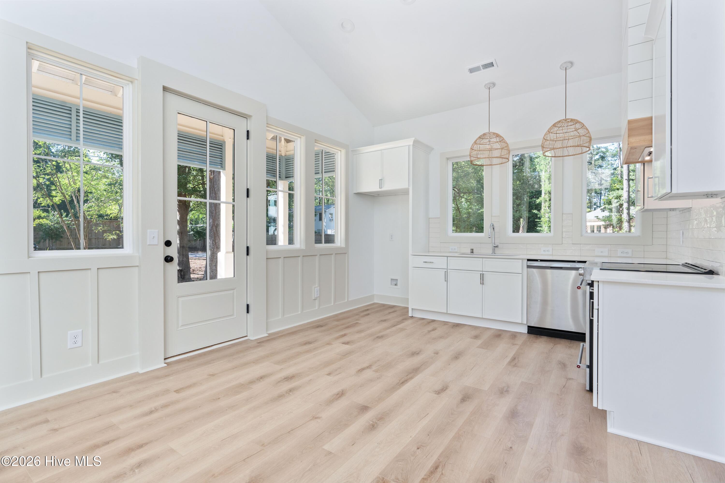 1106 Tree Canopy Way A Property Photo 4