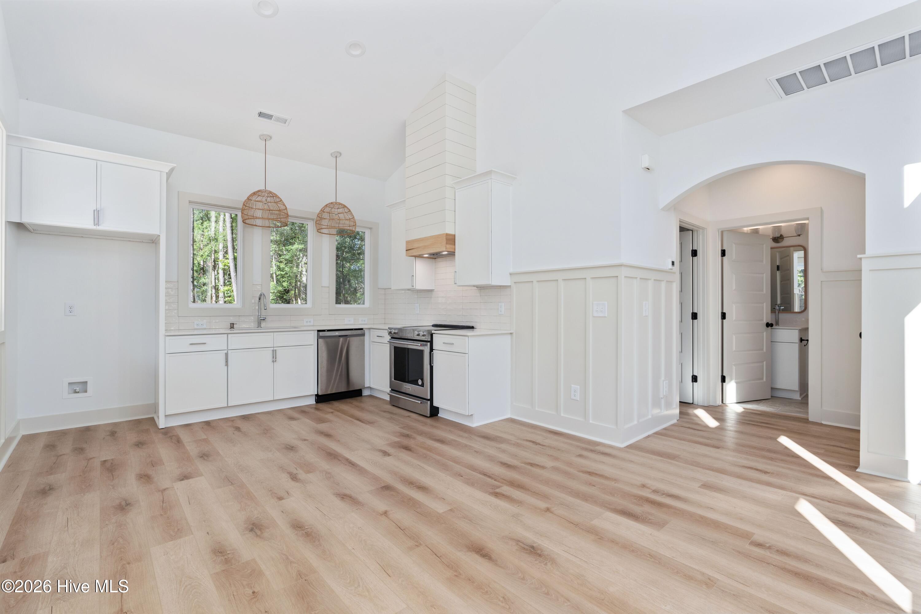 1106 Tree Canopy Way A Property Photo 6