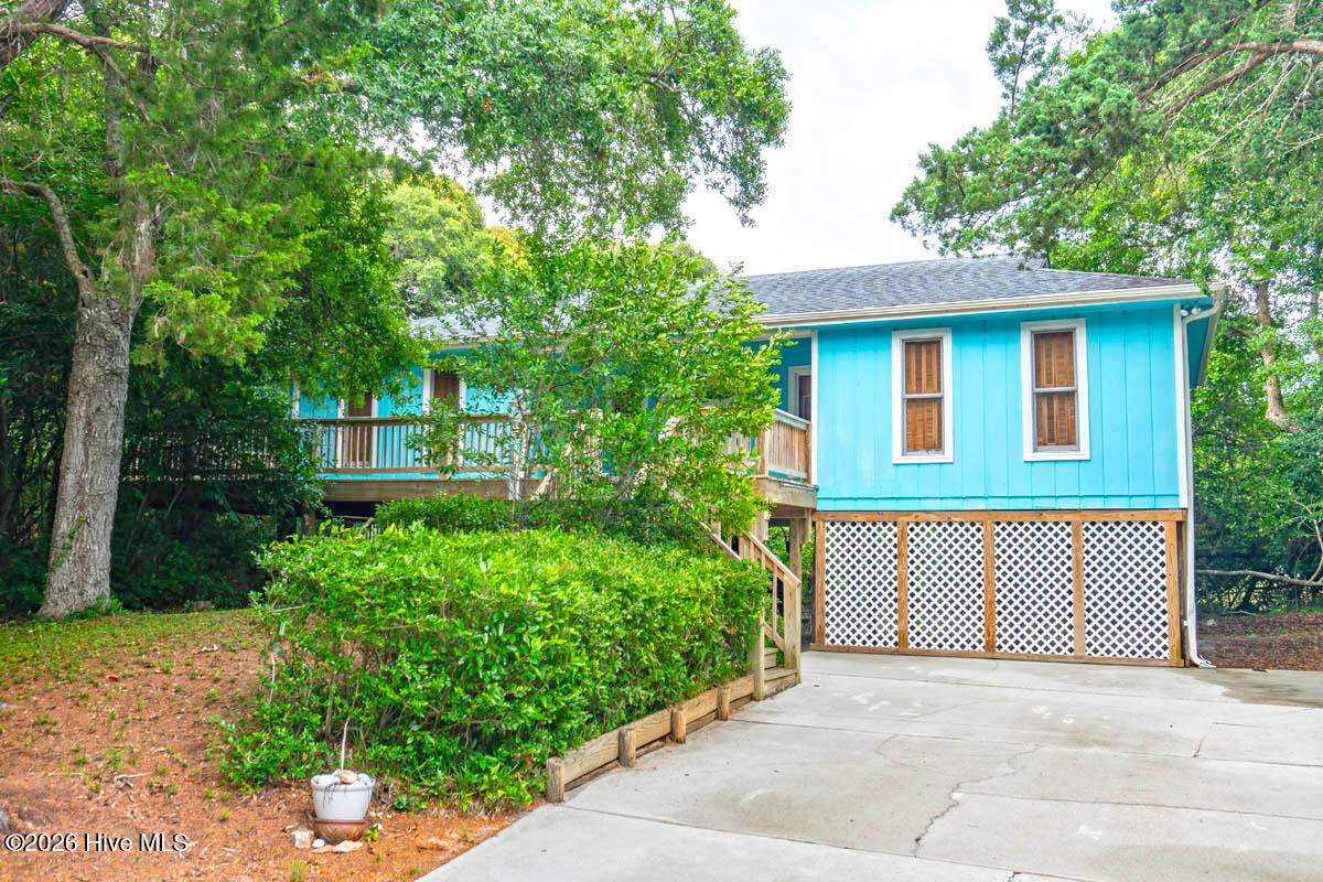 112 James Drive Property Photo 1