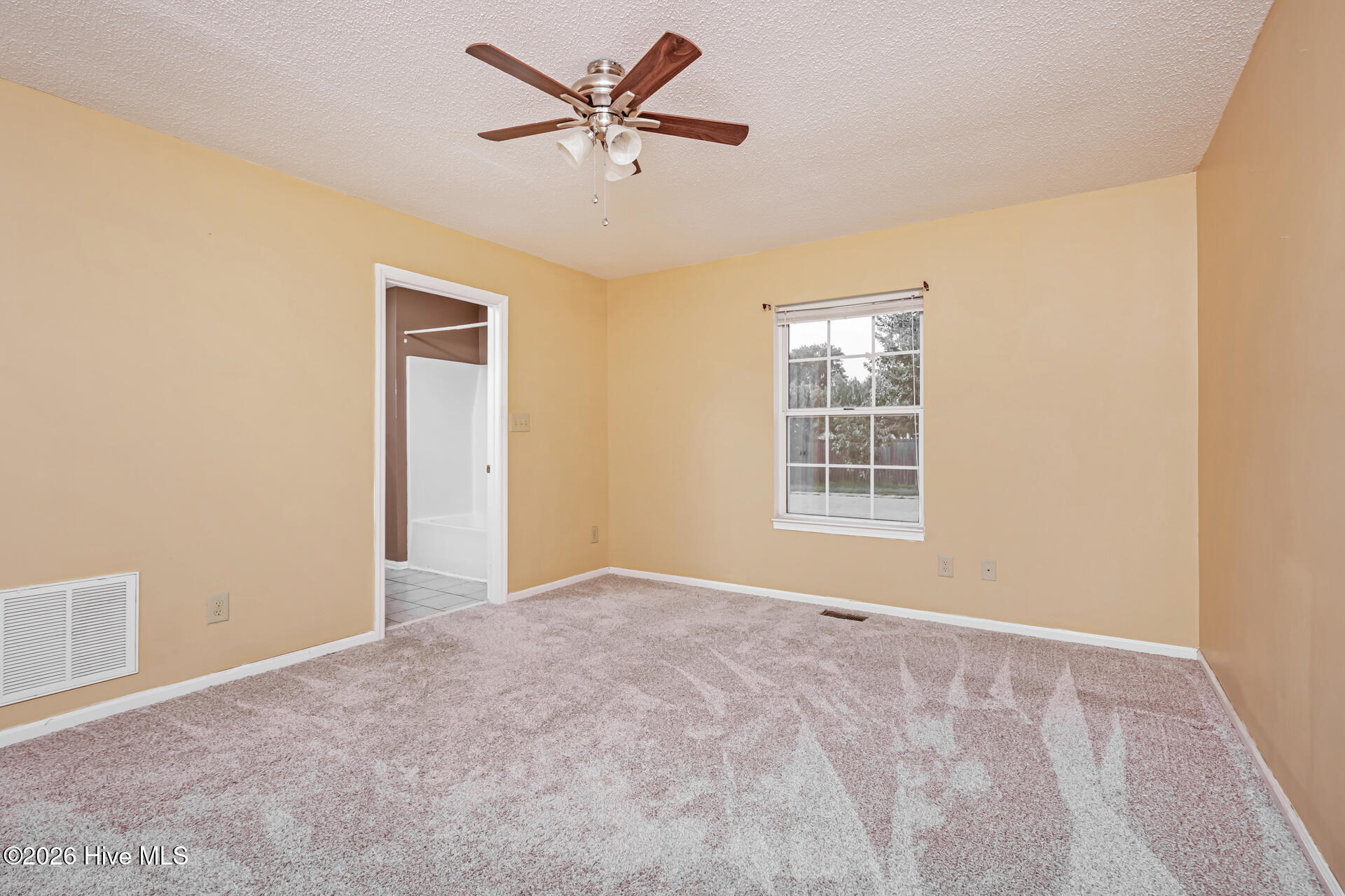 100 Payne Court Property Photo 4