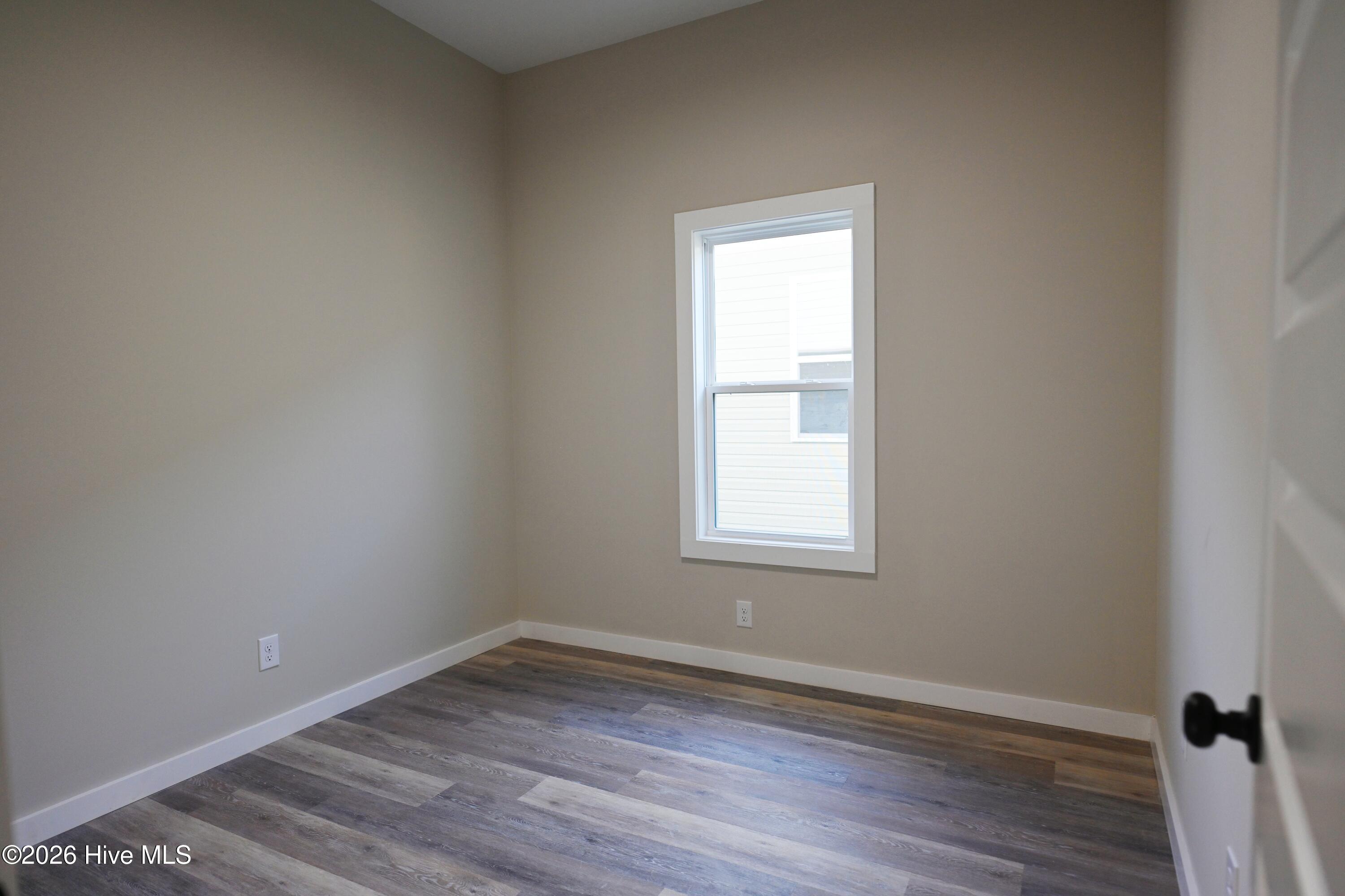 1053 Xian Way Property Photo 11