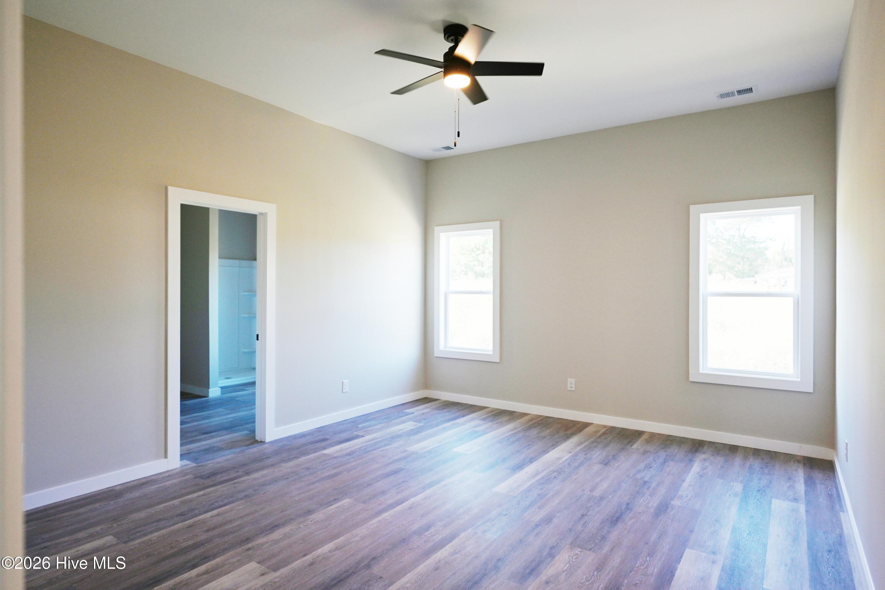1053 Xian Way Property Photo 19