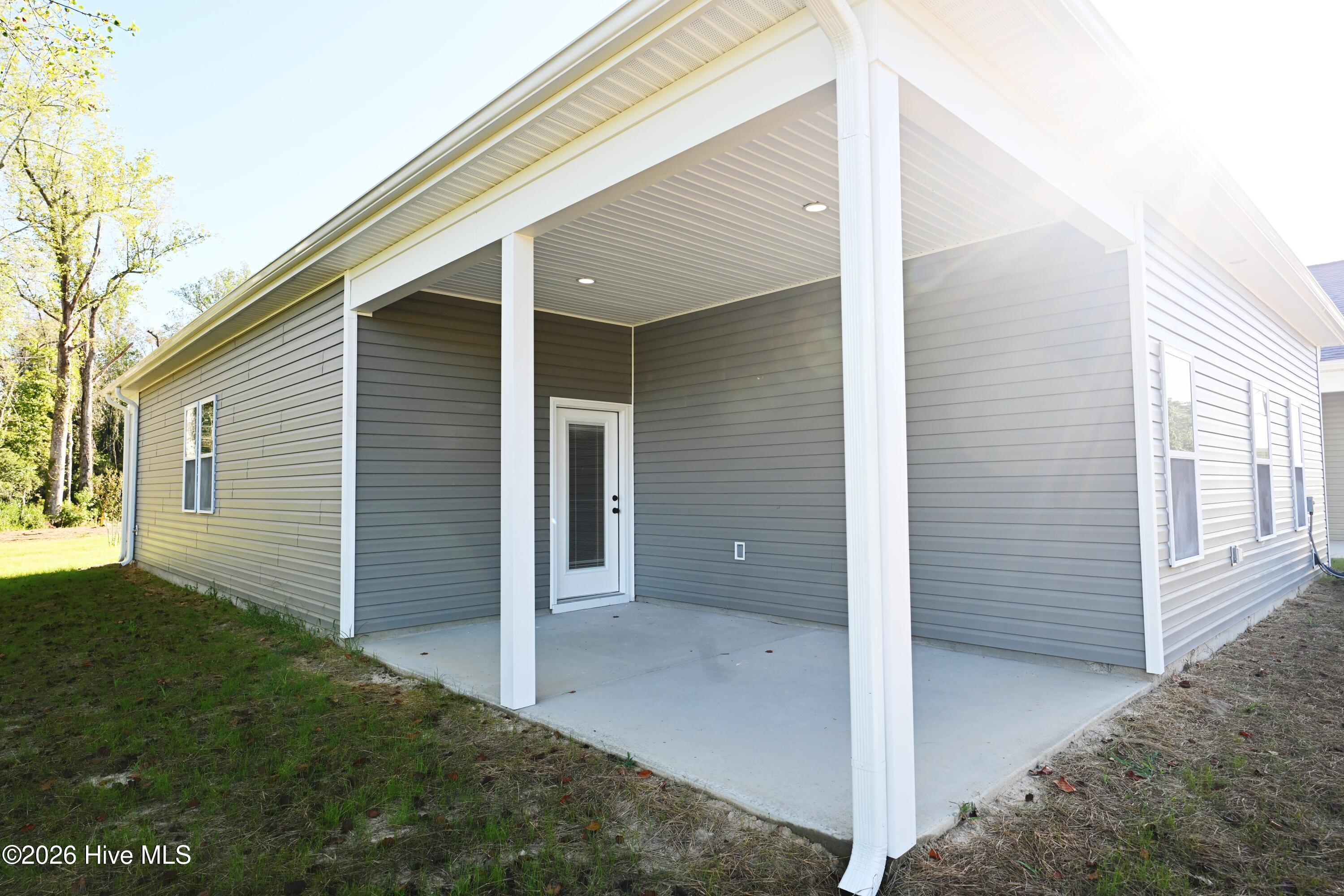 1053 Xian Way Property Photo 23