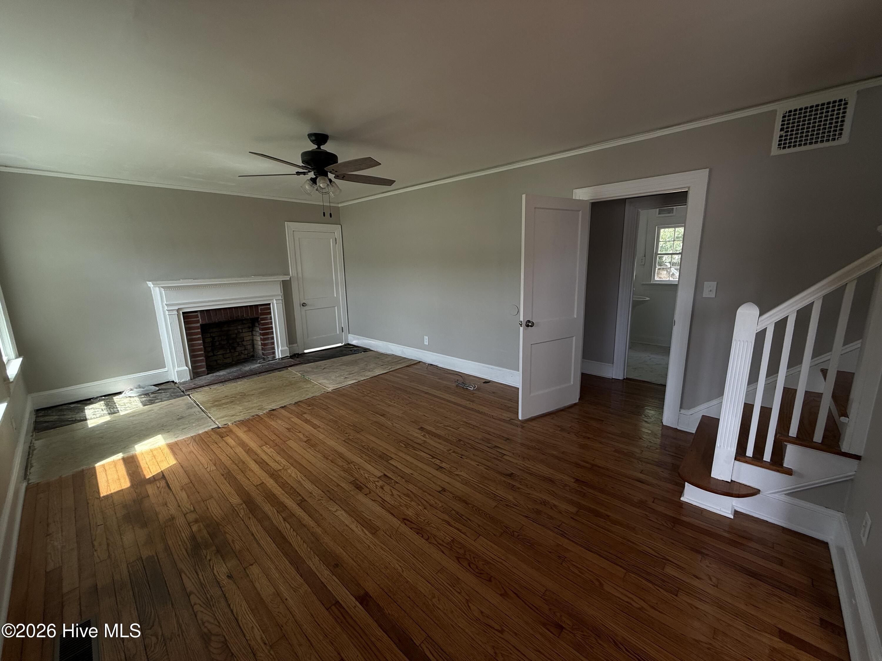 2519 S Memorial Drive Property Photo 4