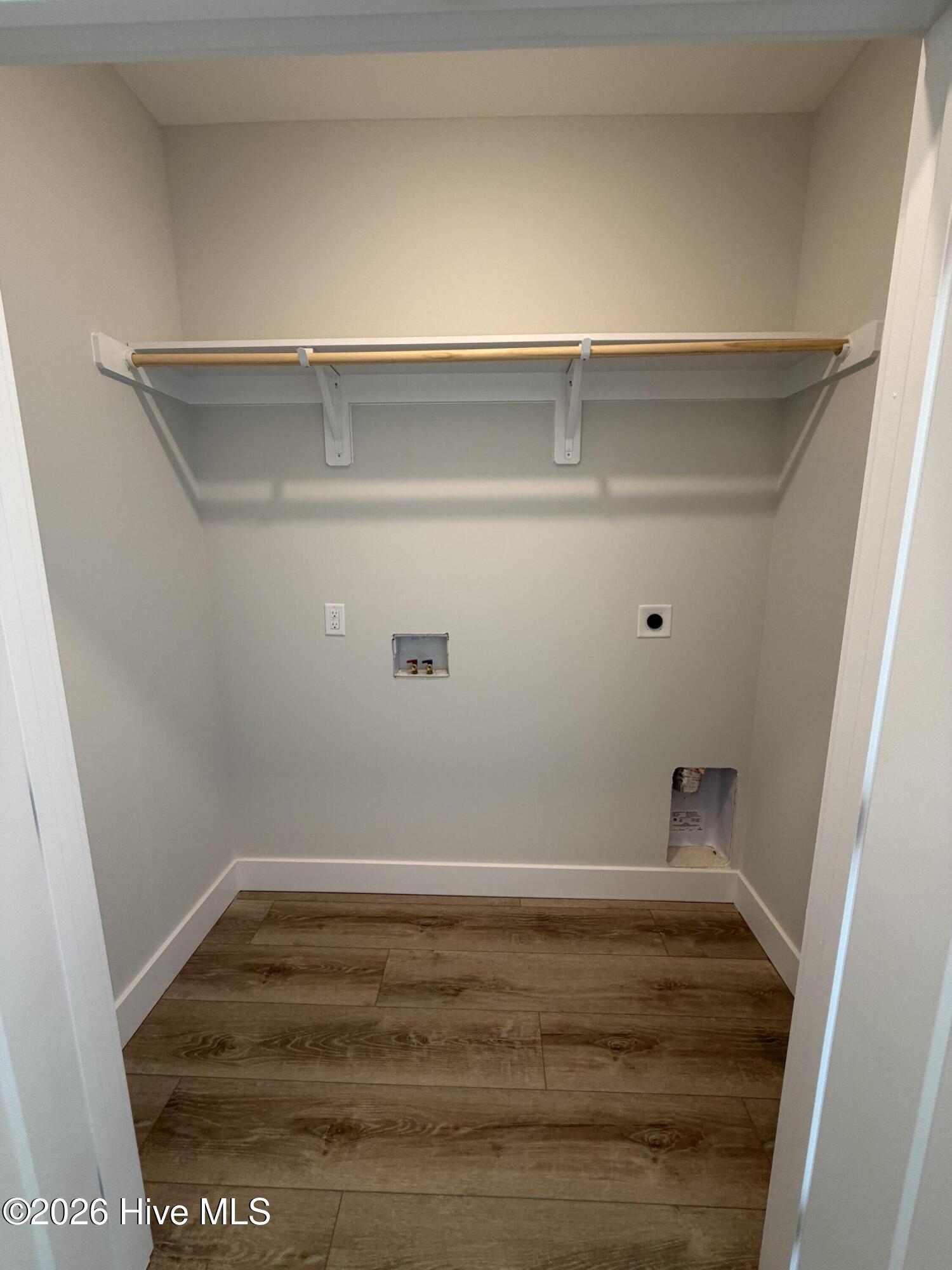 101 Wave Court Property Photo 32