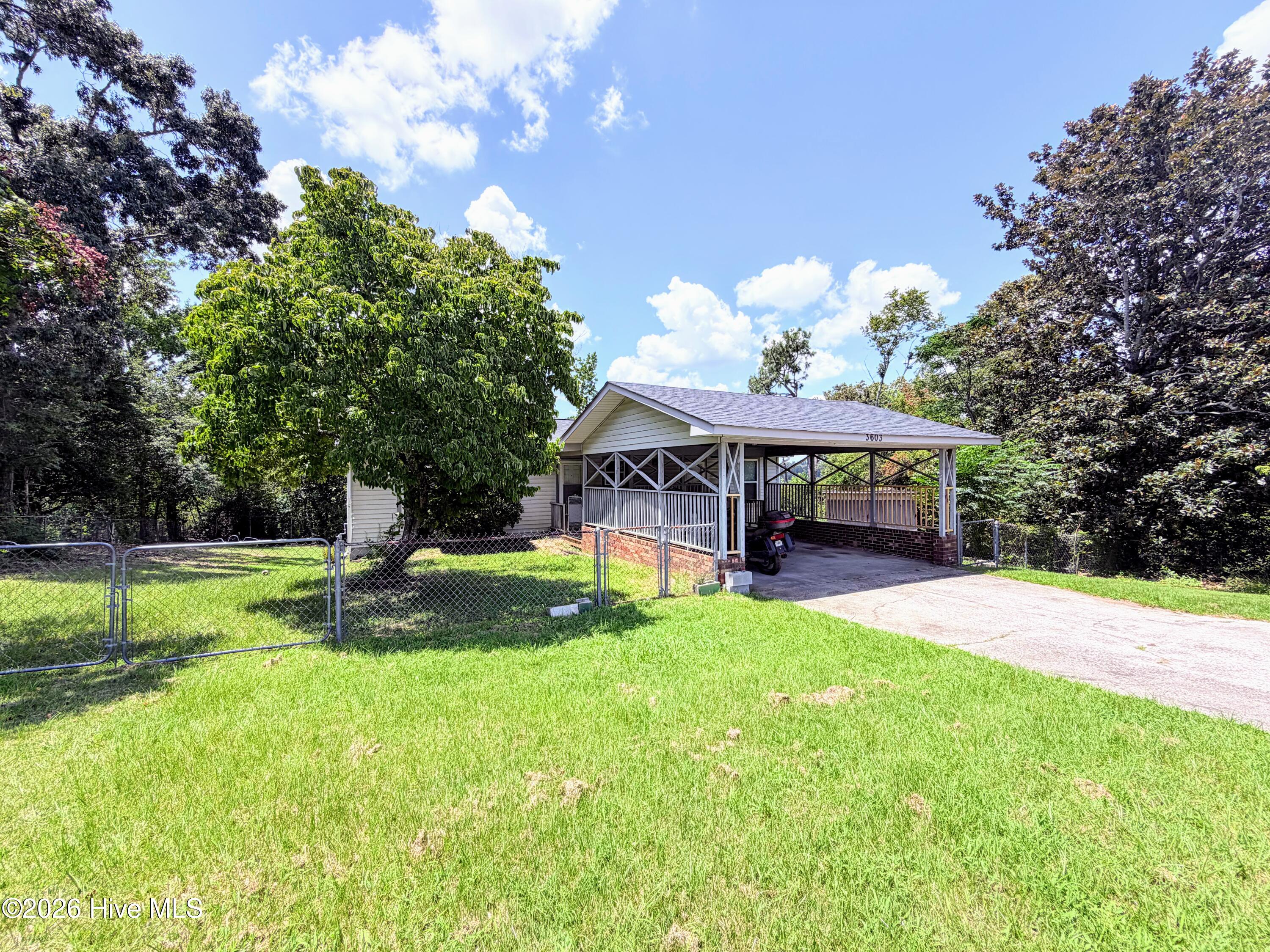 3603 Spanish Court Property Photo 1