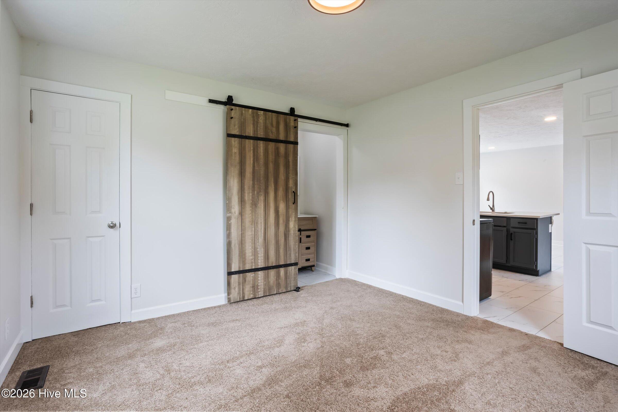 1019 Skyview Drive Property Photo 17