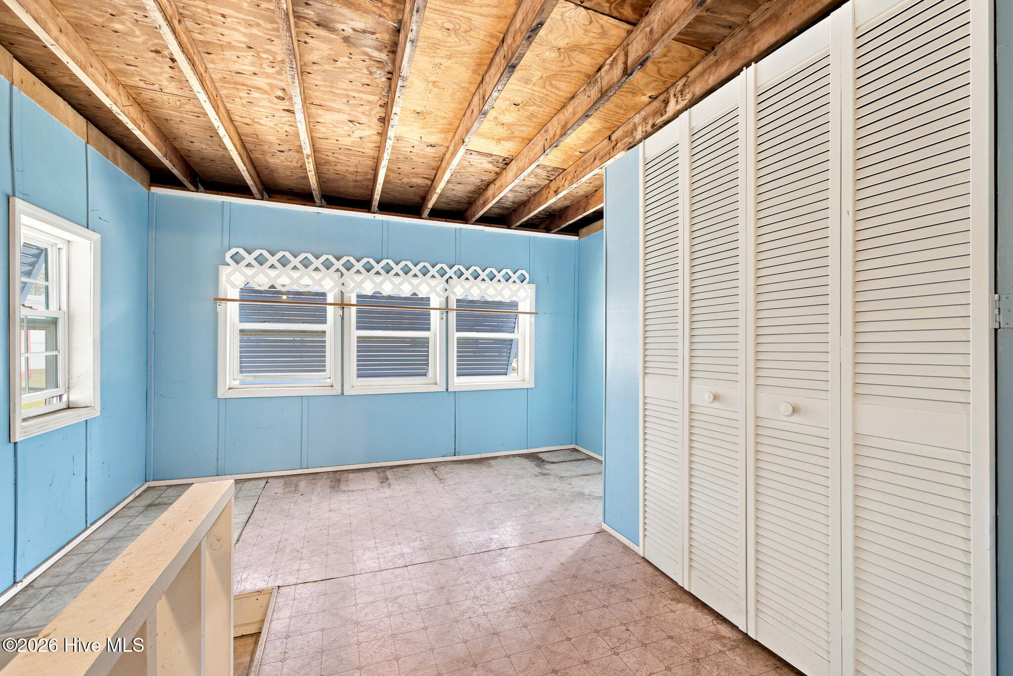 712 James Drive Property Photo 37