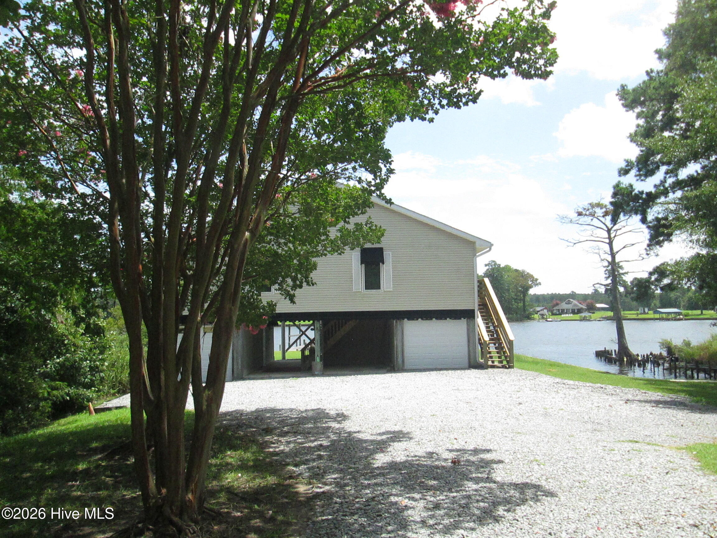 127 Waterside Drive Property Photo 1