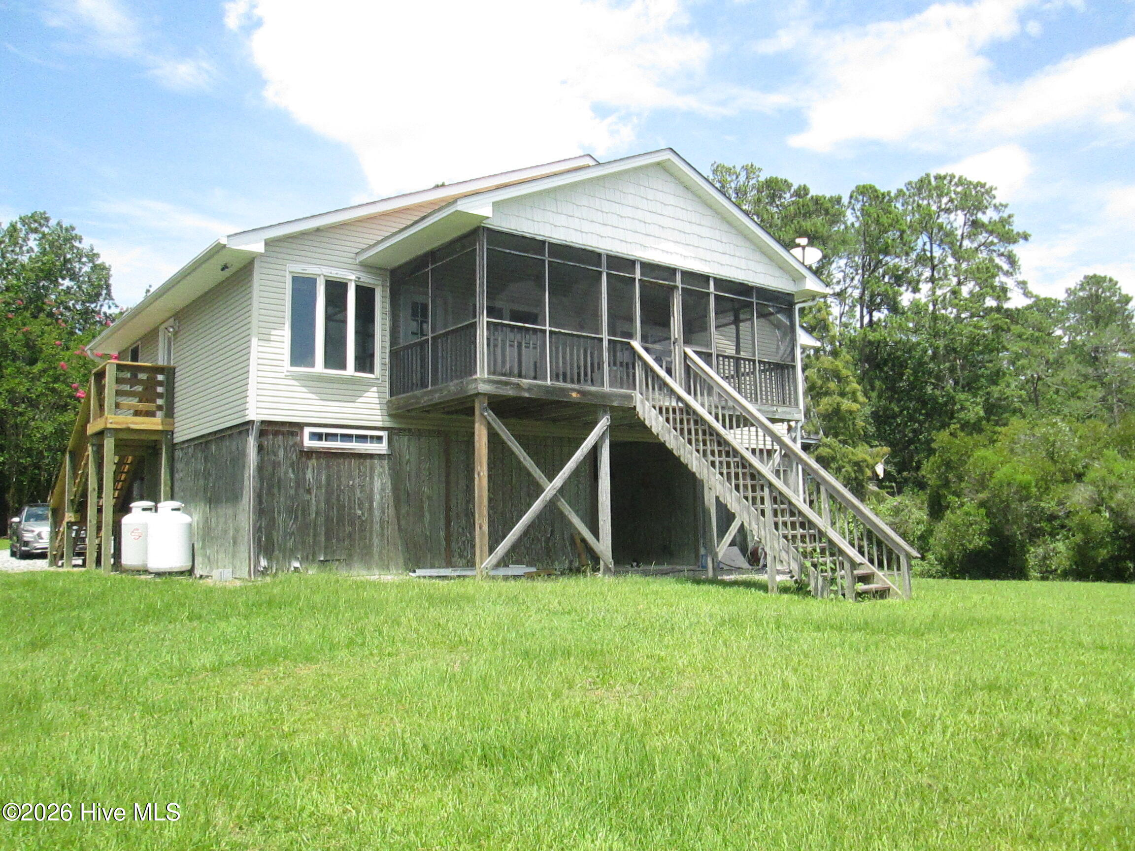 127 Waterside Drive Property Photo 4