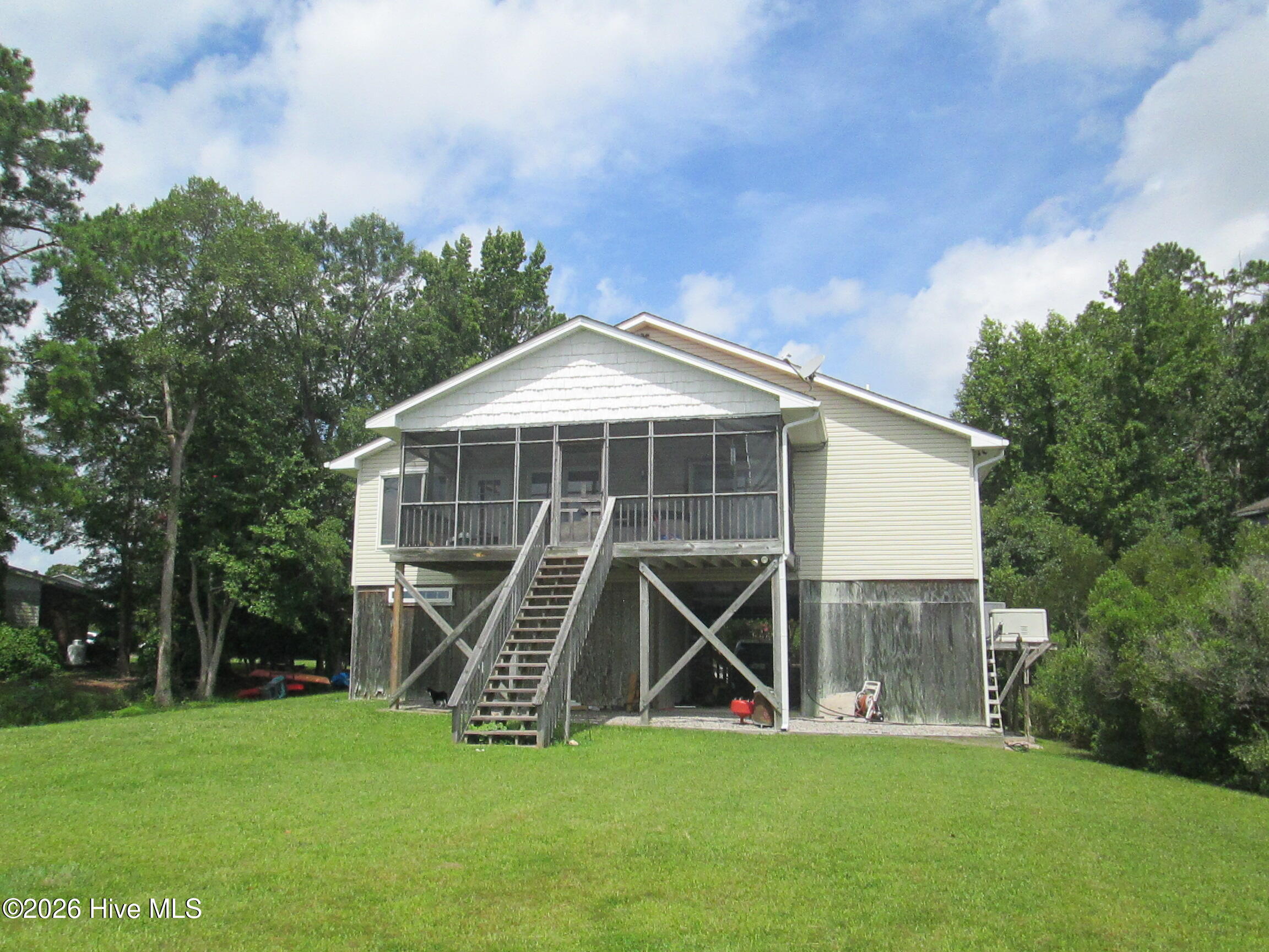 127 Waterside Drive Property Photo 6