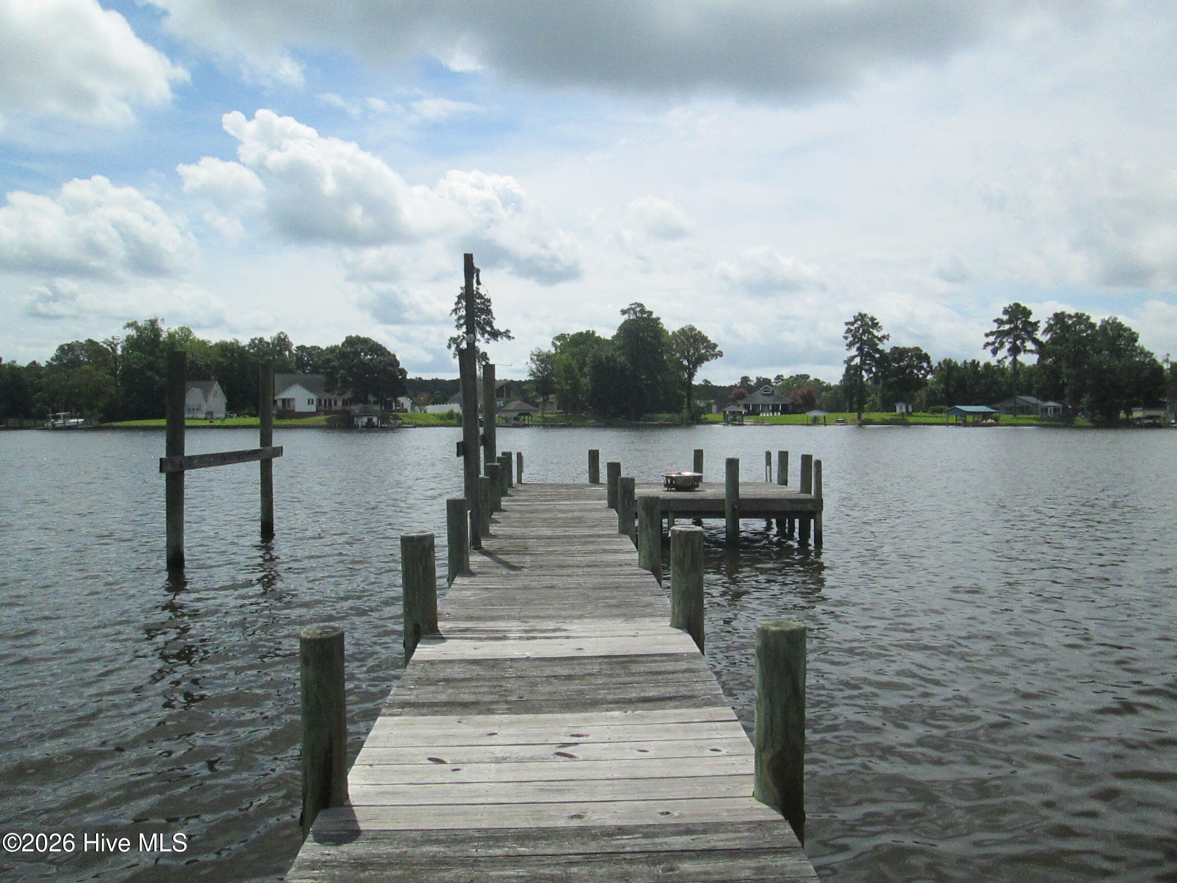 127 Waterside Drive Property Photo 7