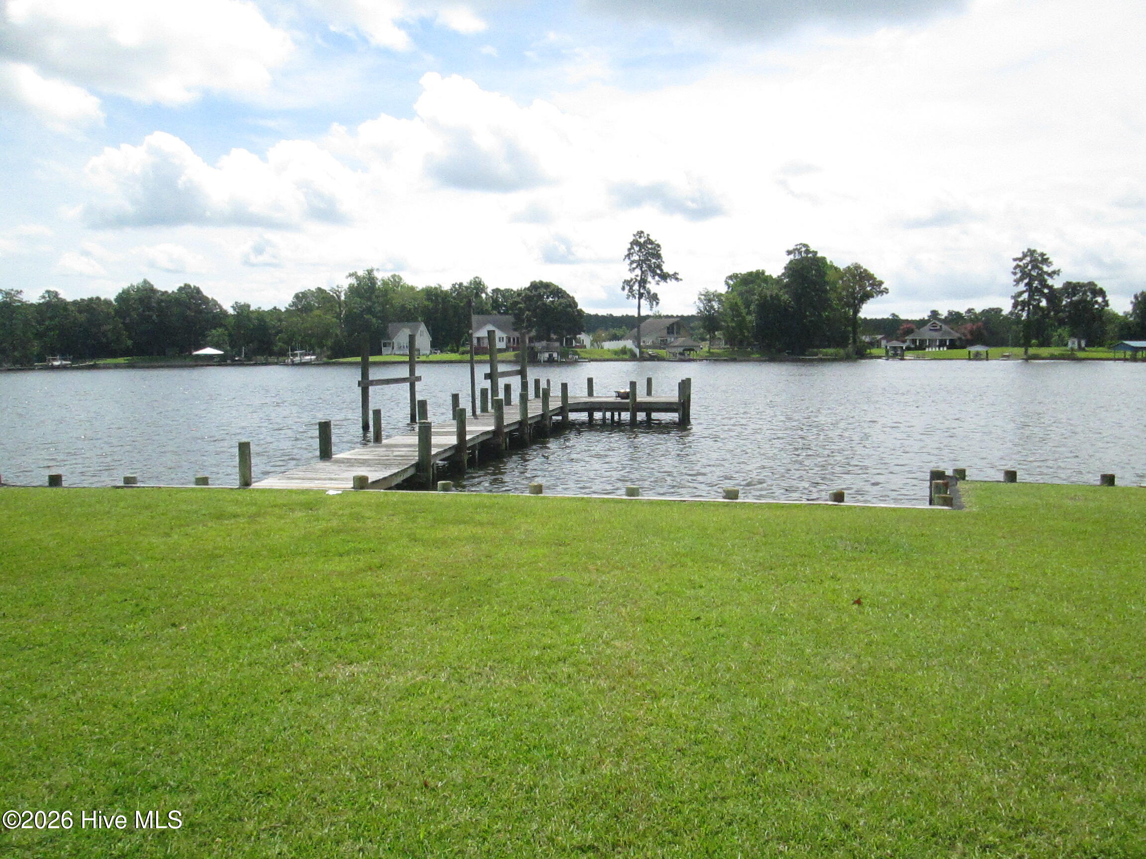 127 Waterside Drive Property Photo 9