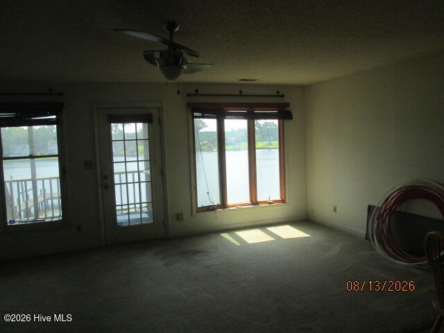 127 Waterside Drive Property Photo 13