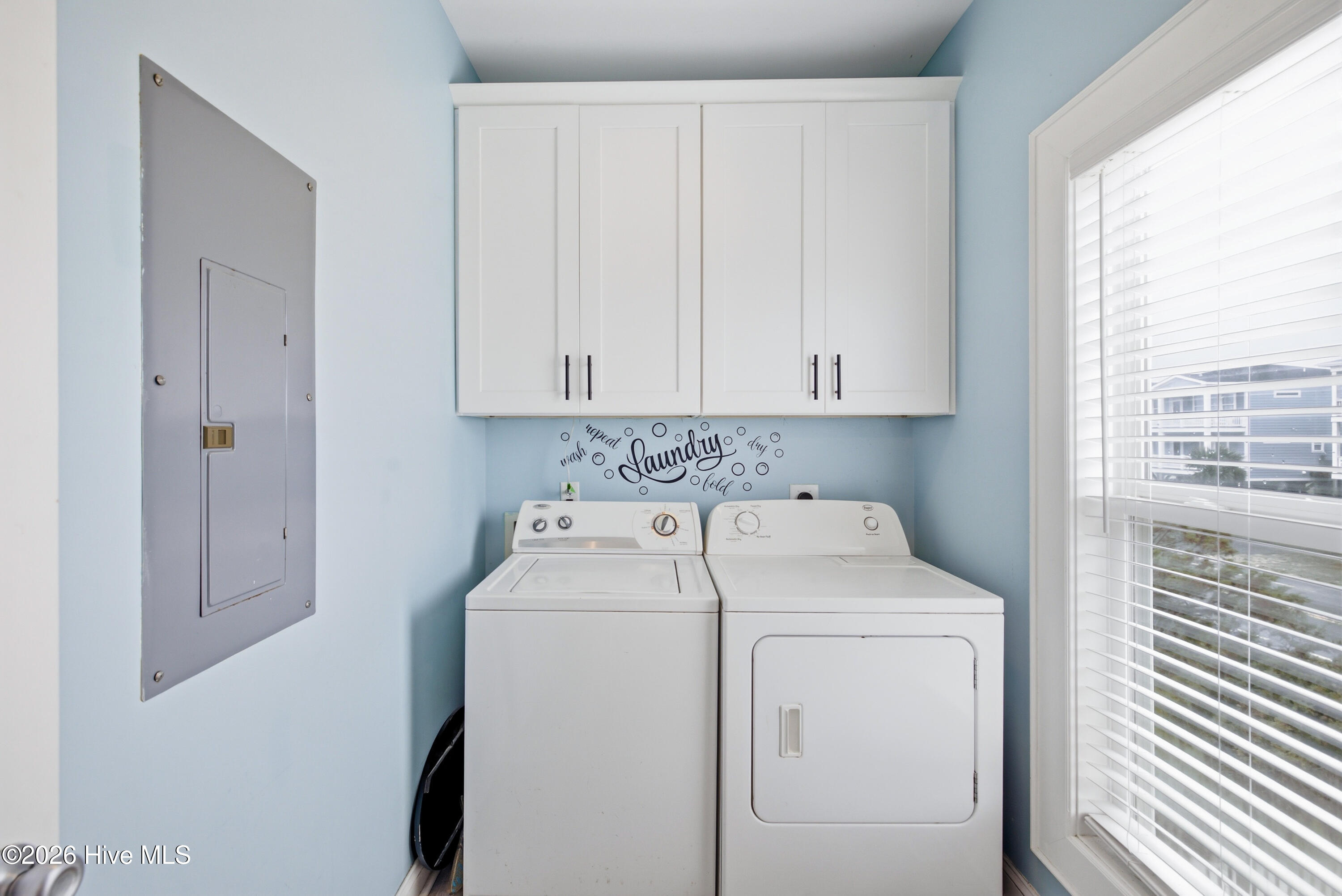 2201 E Beach Drive Property Photo 12