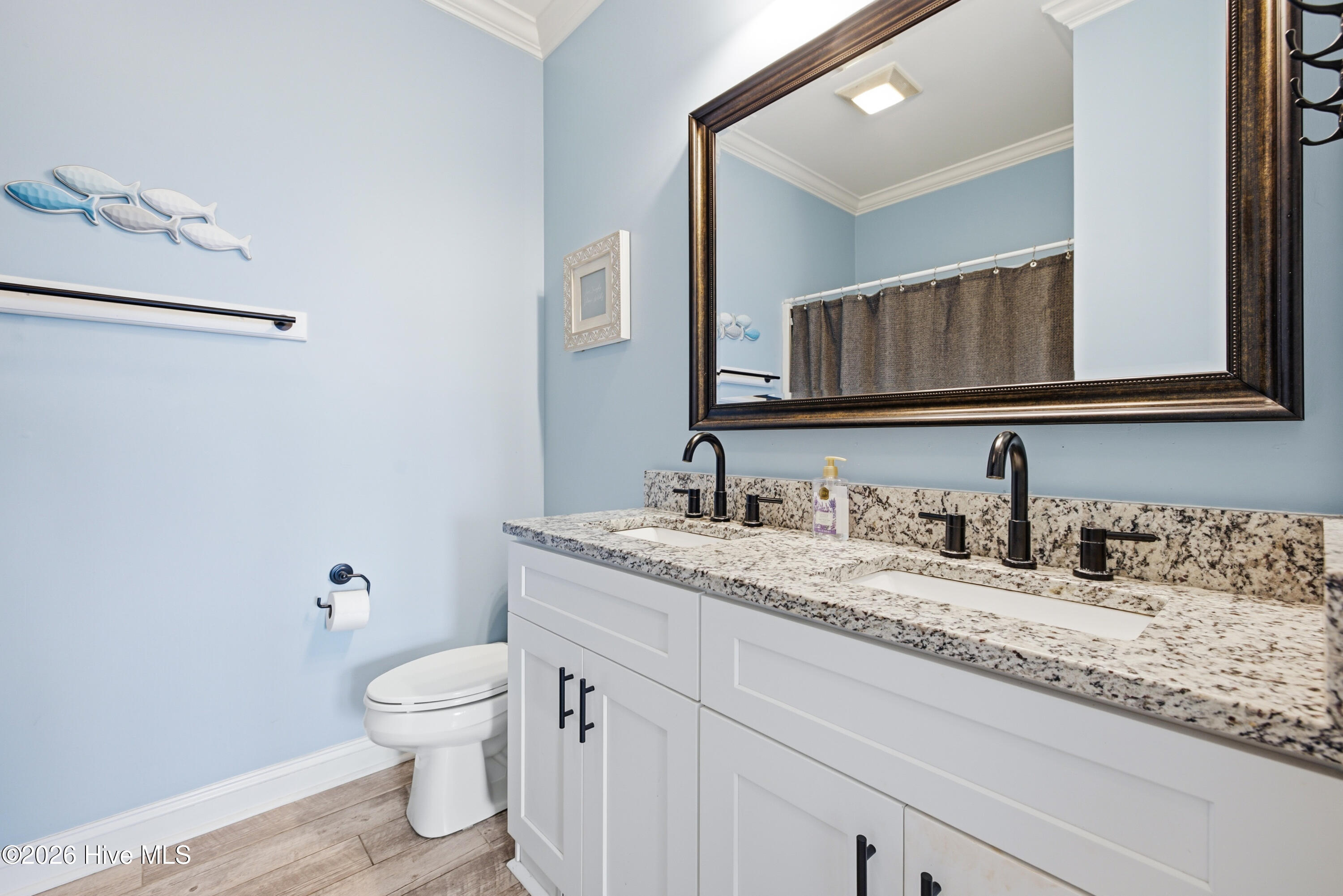2201 E Beach Drive Property Photo 21
