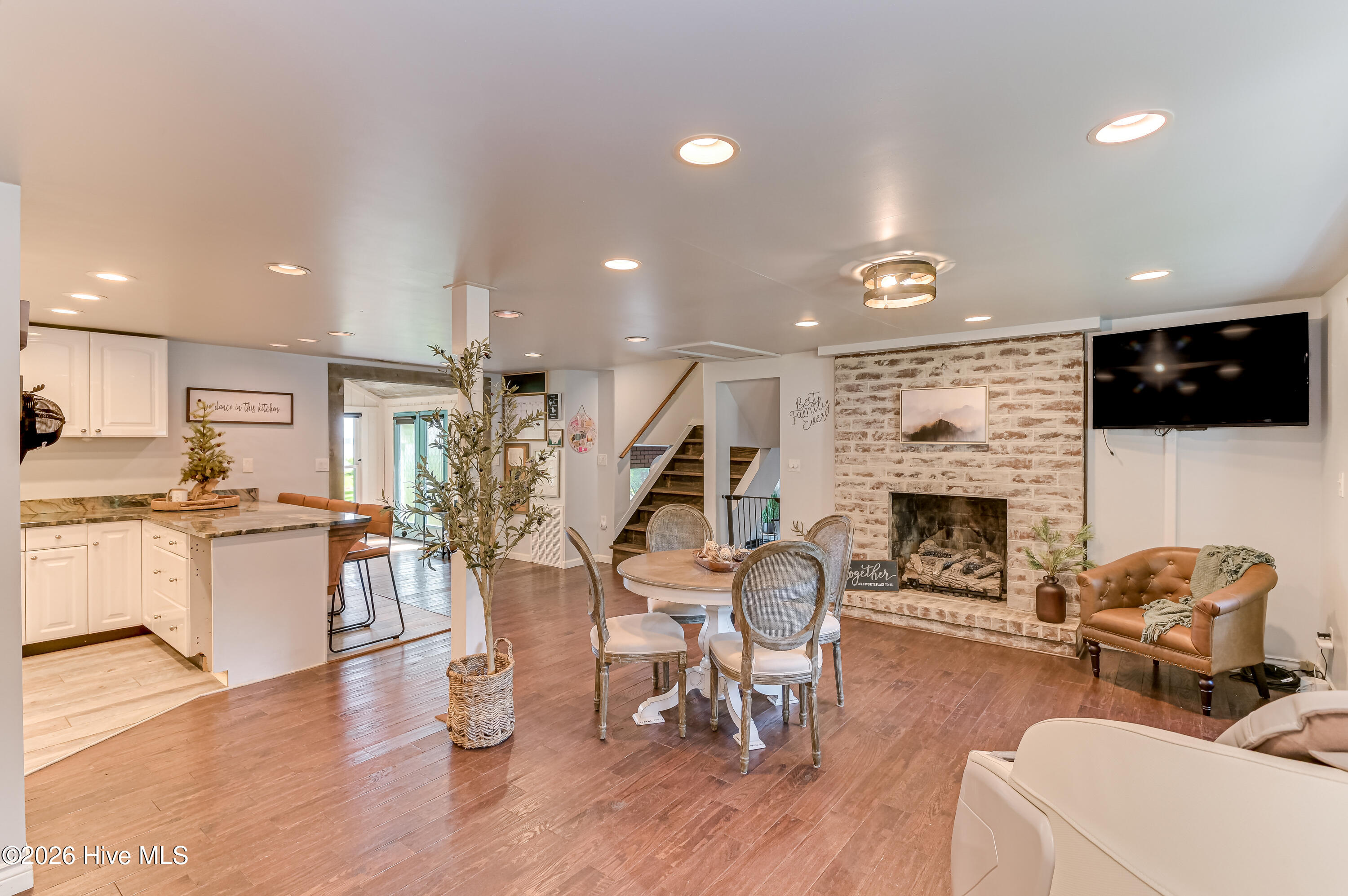 1026 Elm Drive Property Photo 6