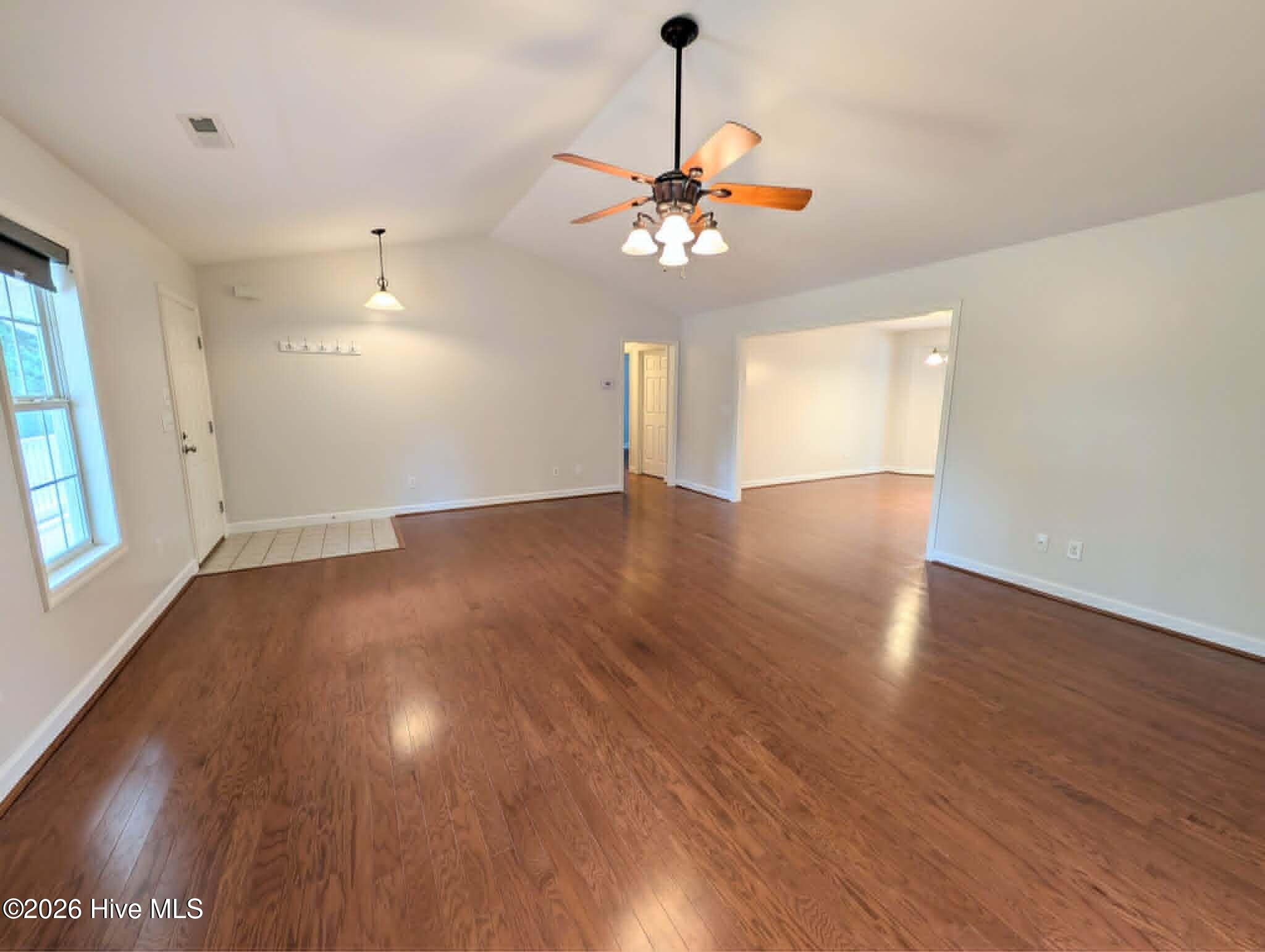 39 Bedford Circle Property Photo 7