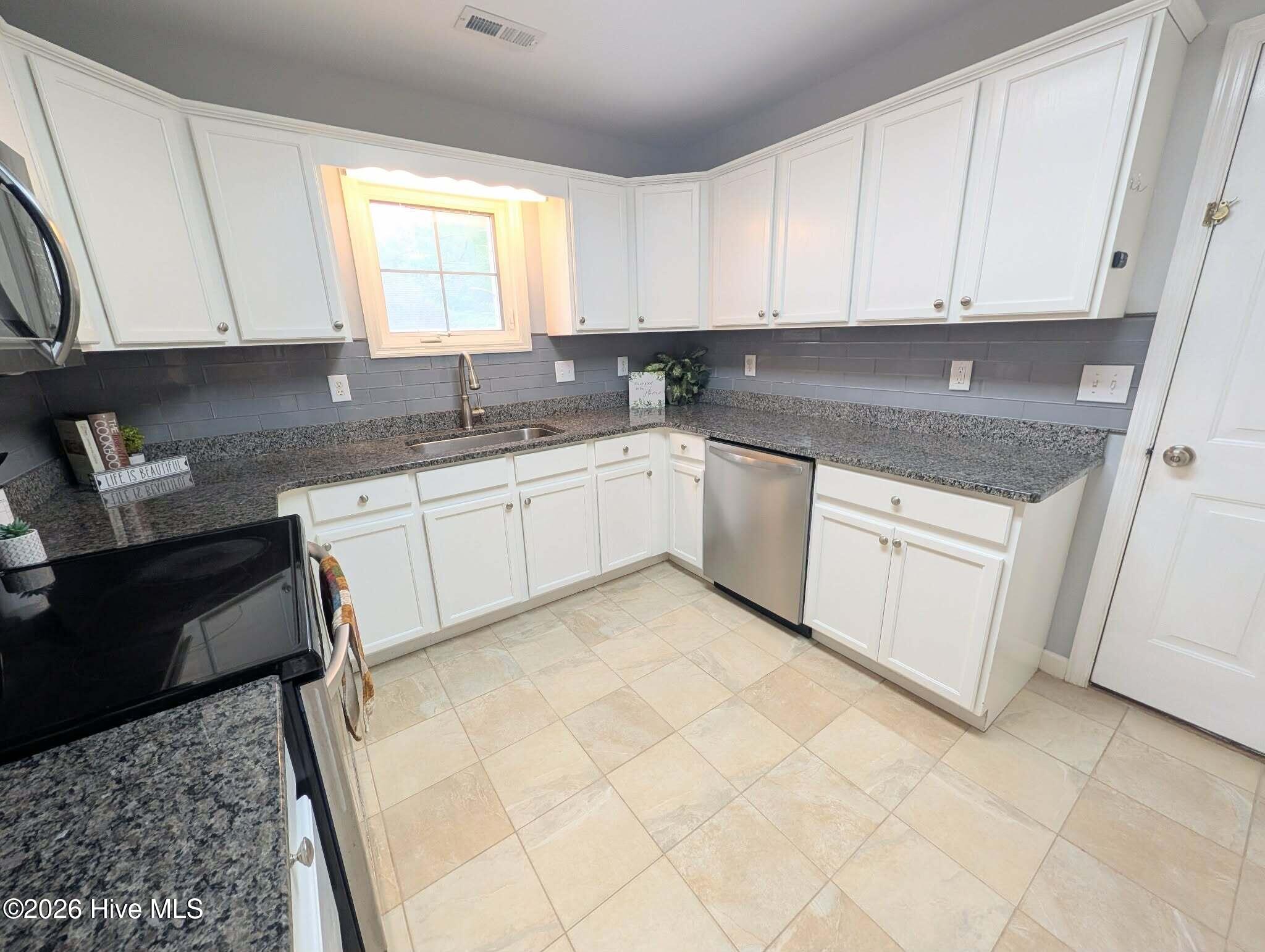 39 Bedford Circle Property Photo 14