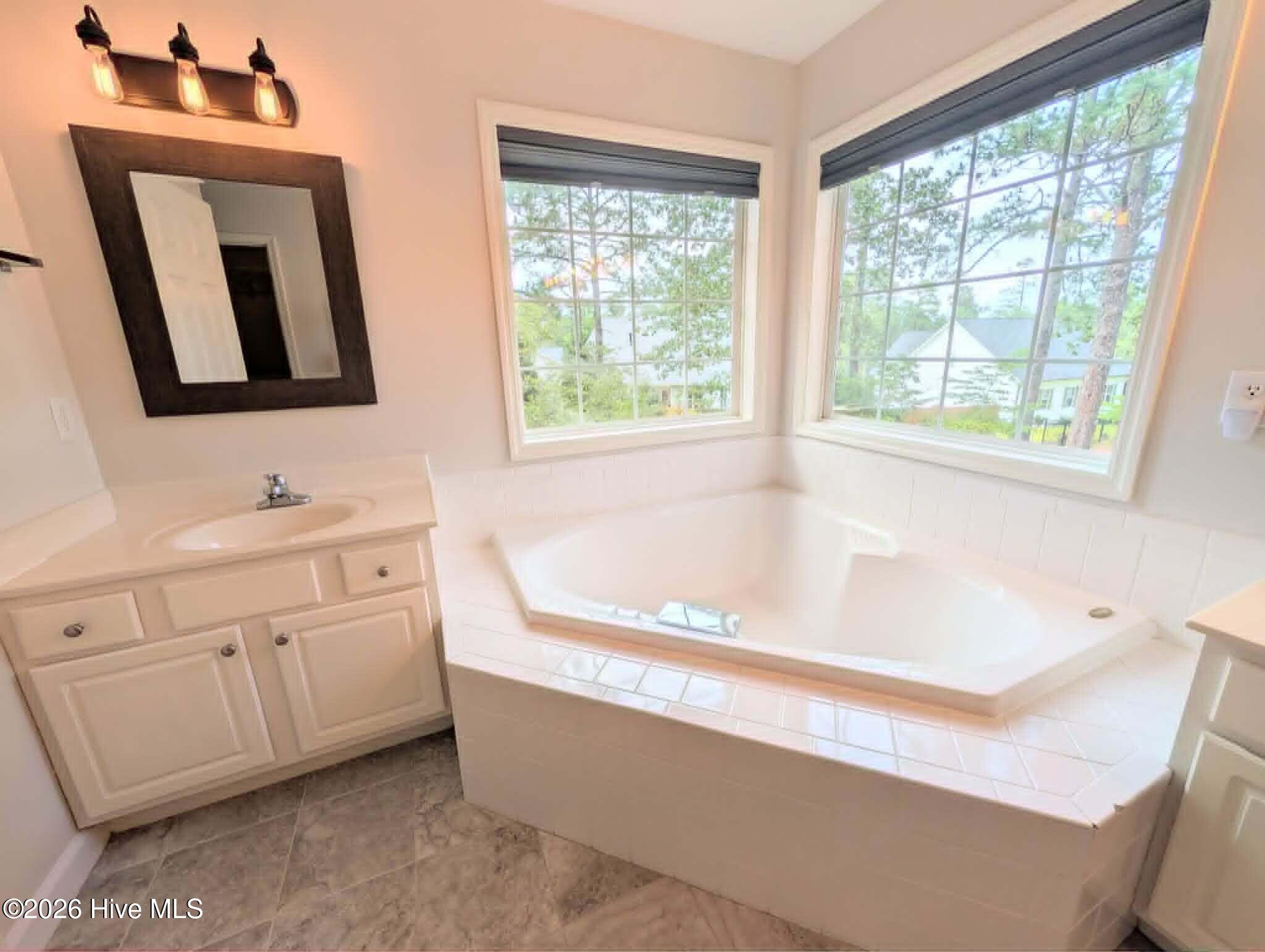 39 Bedford Circle Property Photo 22
