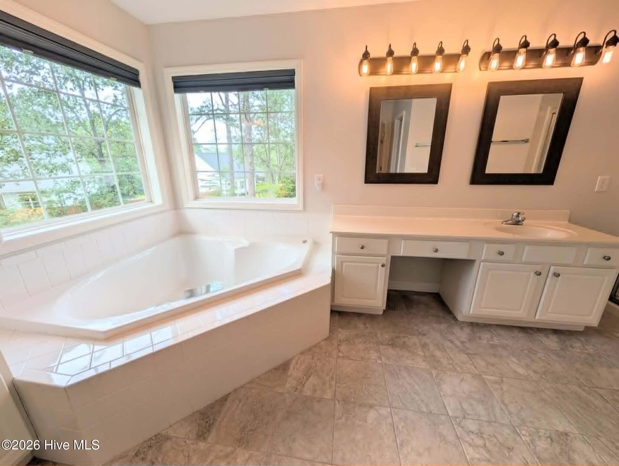 39 Bedford Circle Property Photo 23