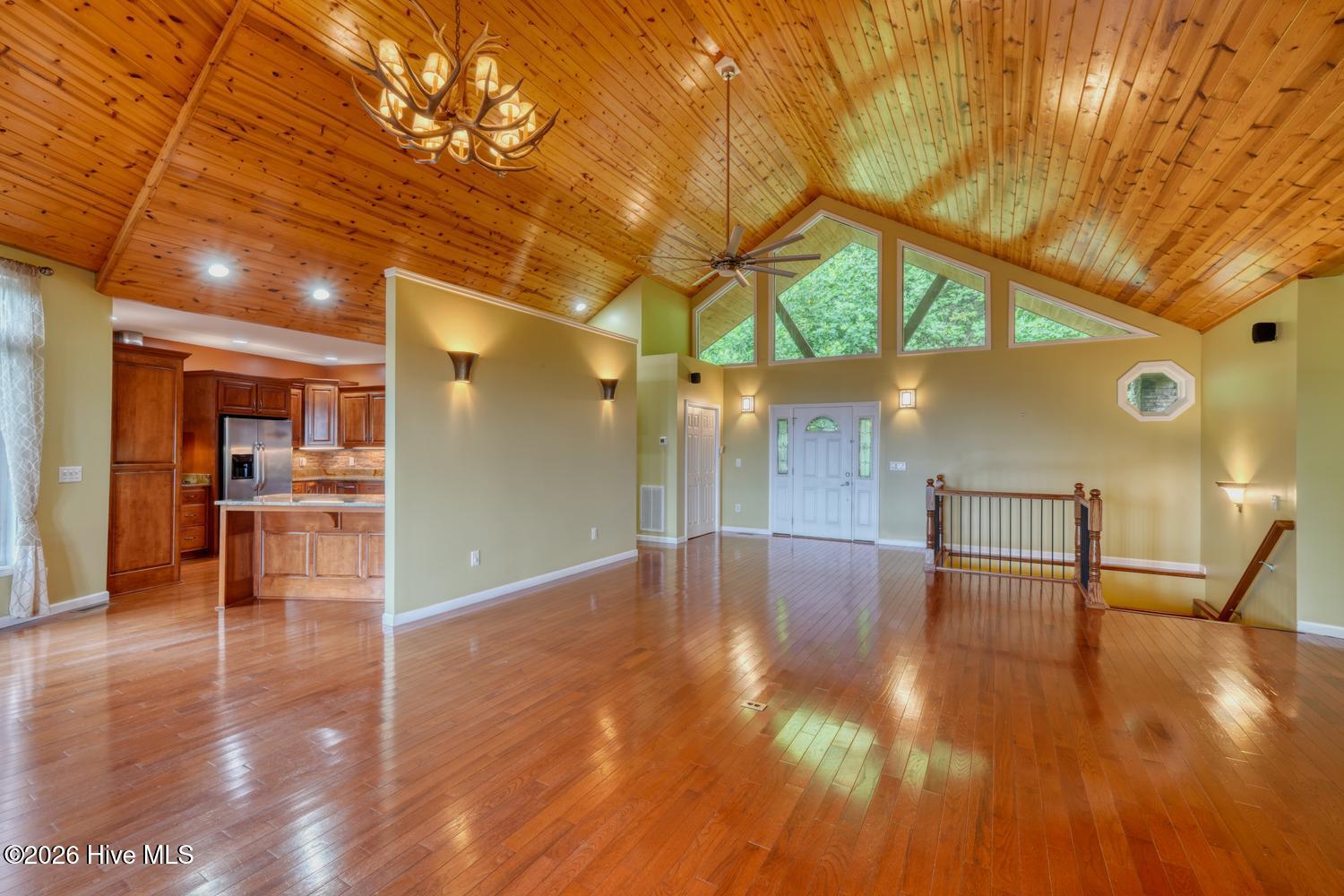 645 Outlook Road Property Photo 8