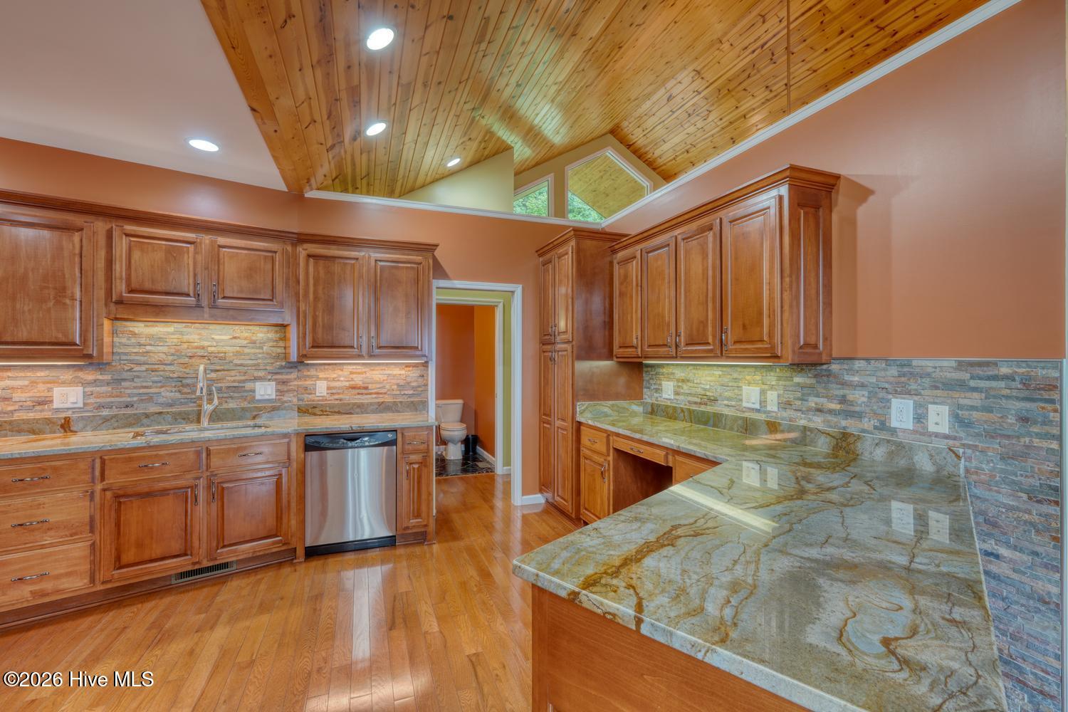645 Outlook Road Property Photo 13