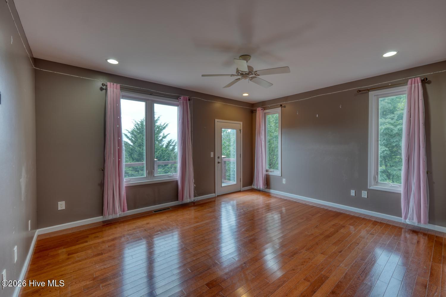 645 Outlook Road Property Photo 19