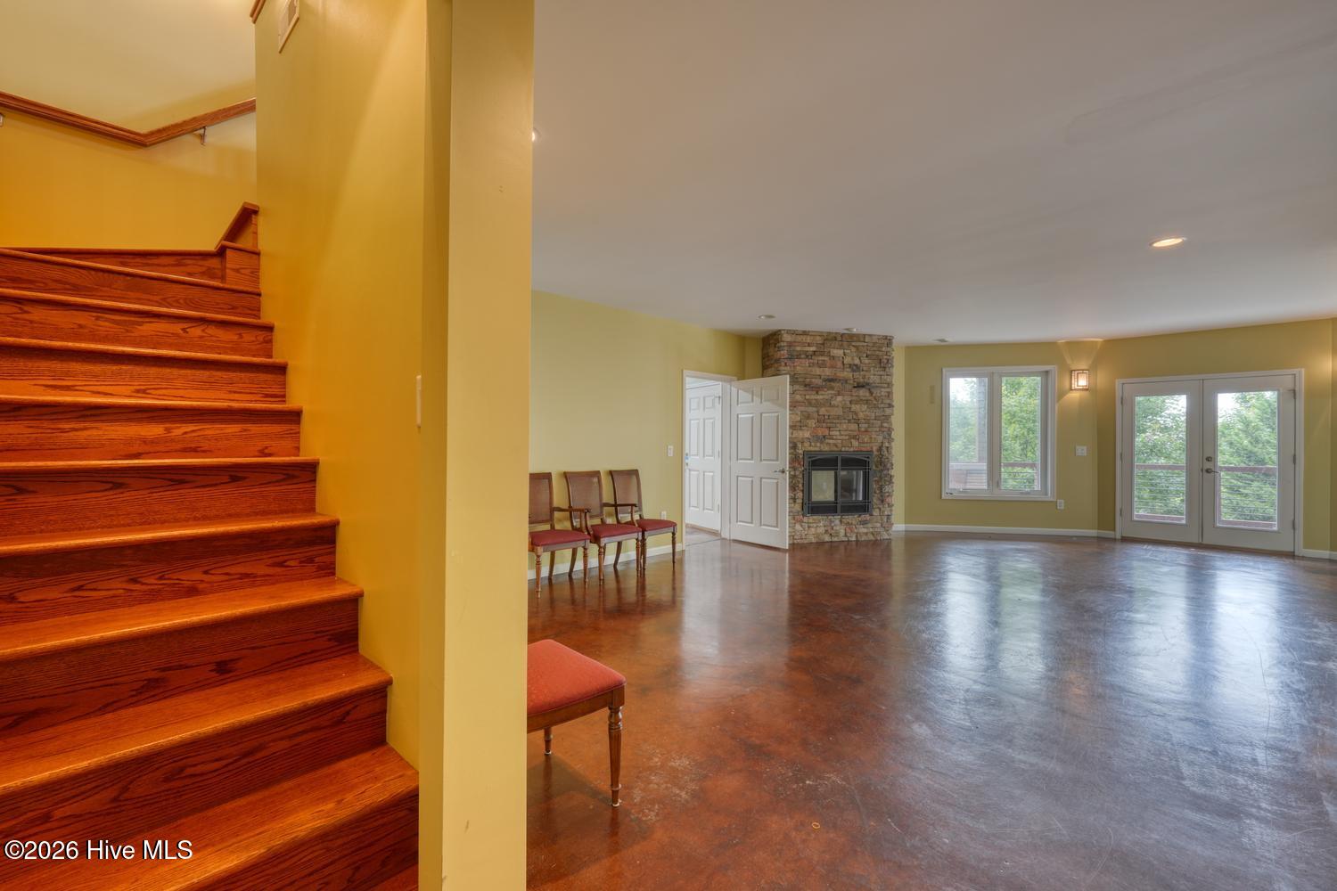 645 Outlook Road Property Photo 33
