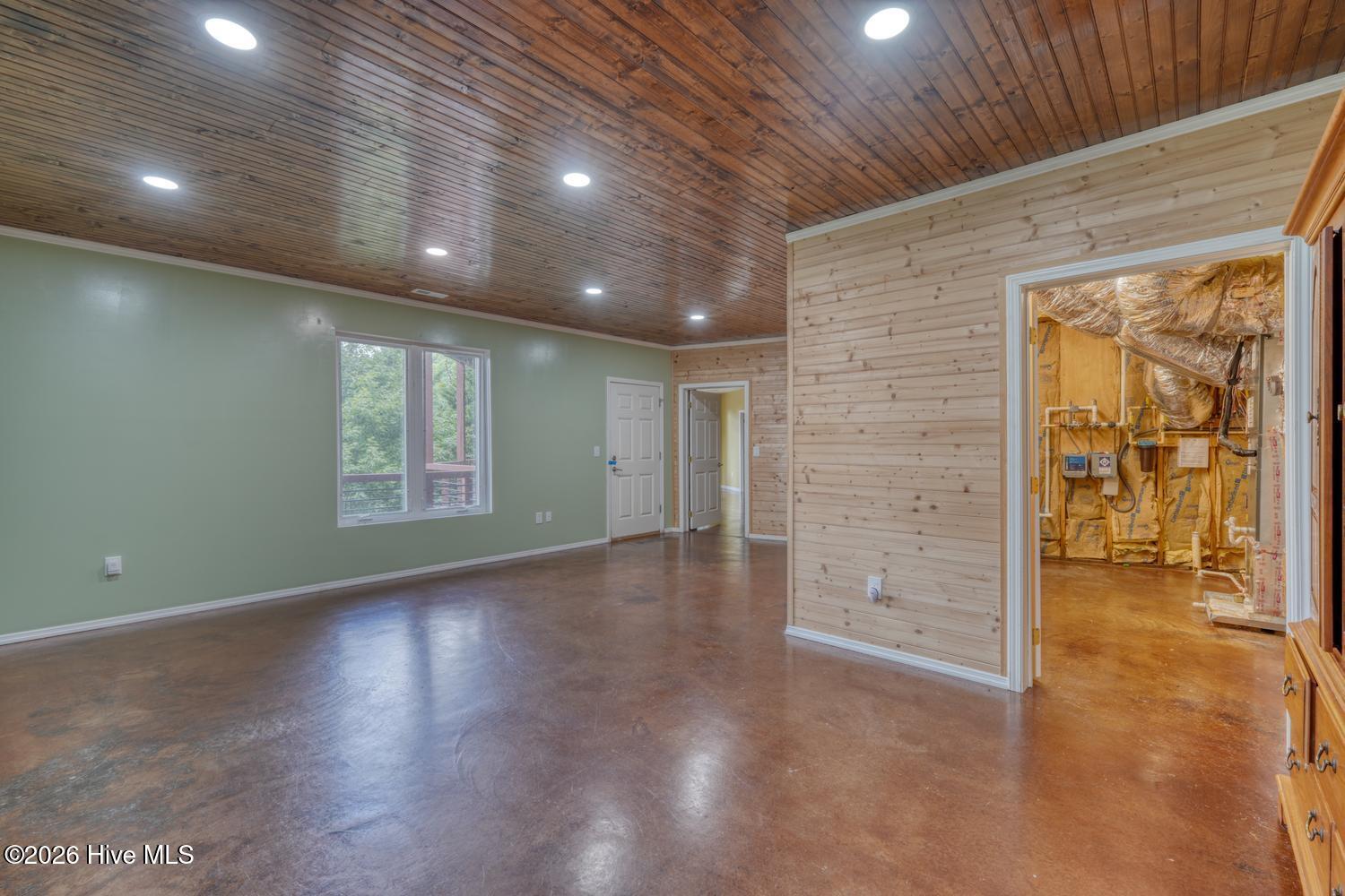 645 Outlook Road Property Photo 40