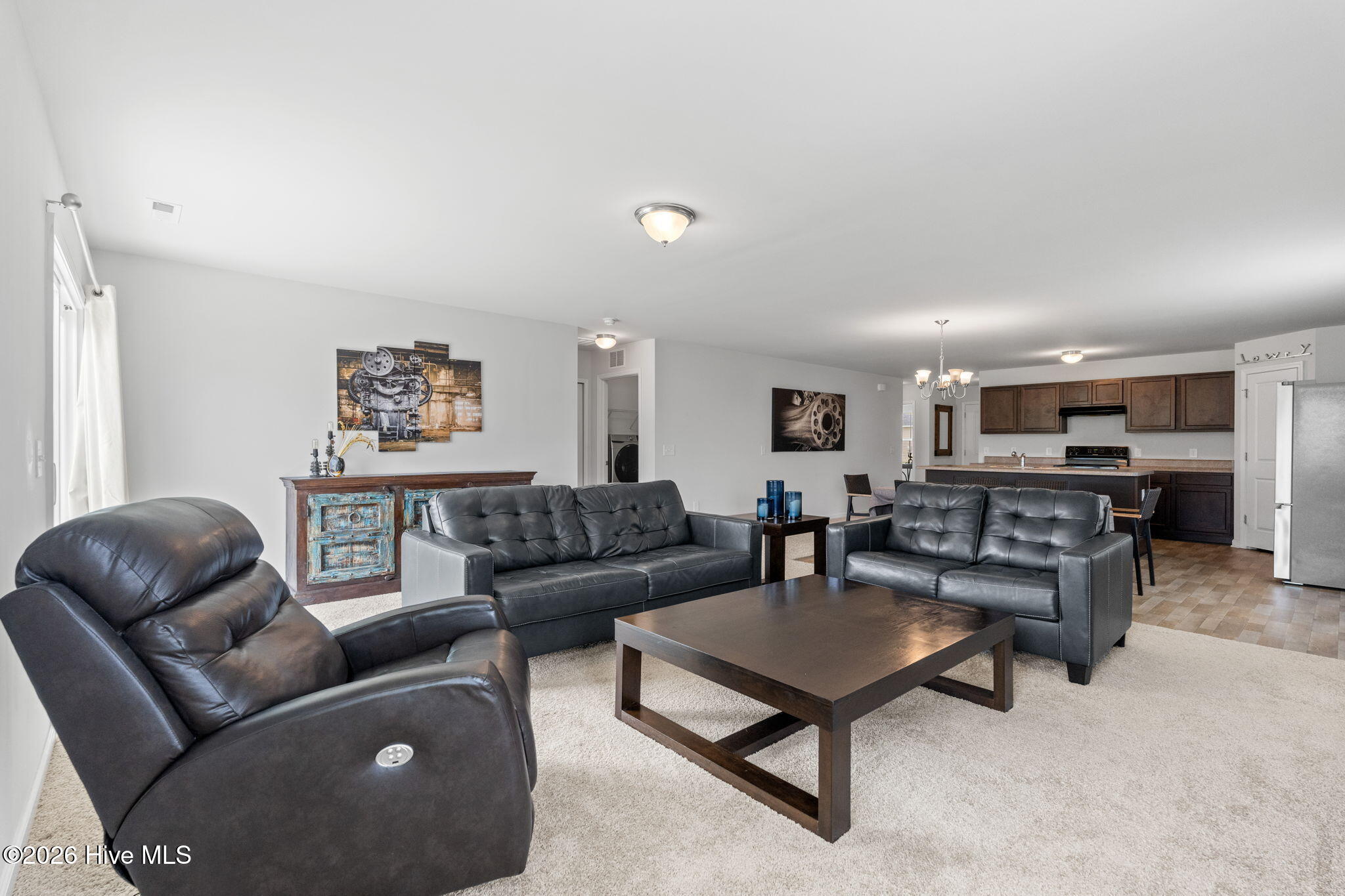 1568 W New Carraway Place Se Property Photo 2