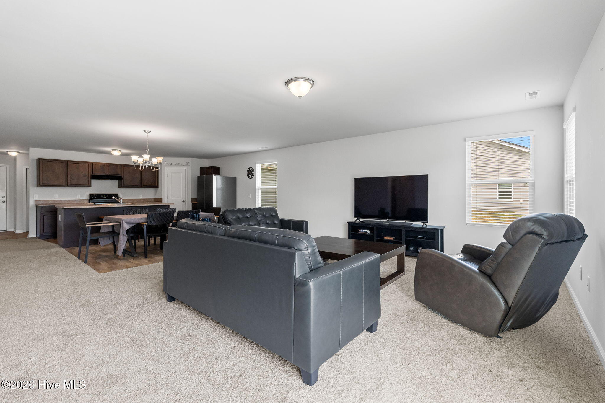 1568 W New Carraway Place Se Property Photo 4