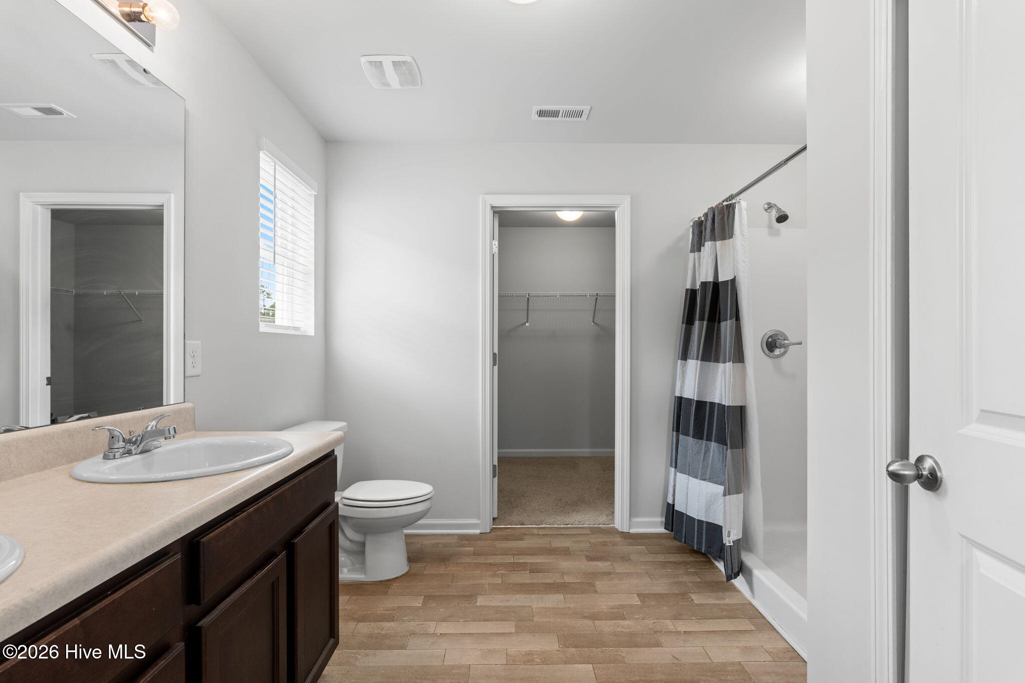 1568 W New Carraway Place Se Property Photo 16