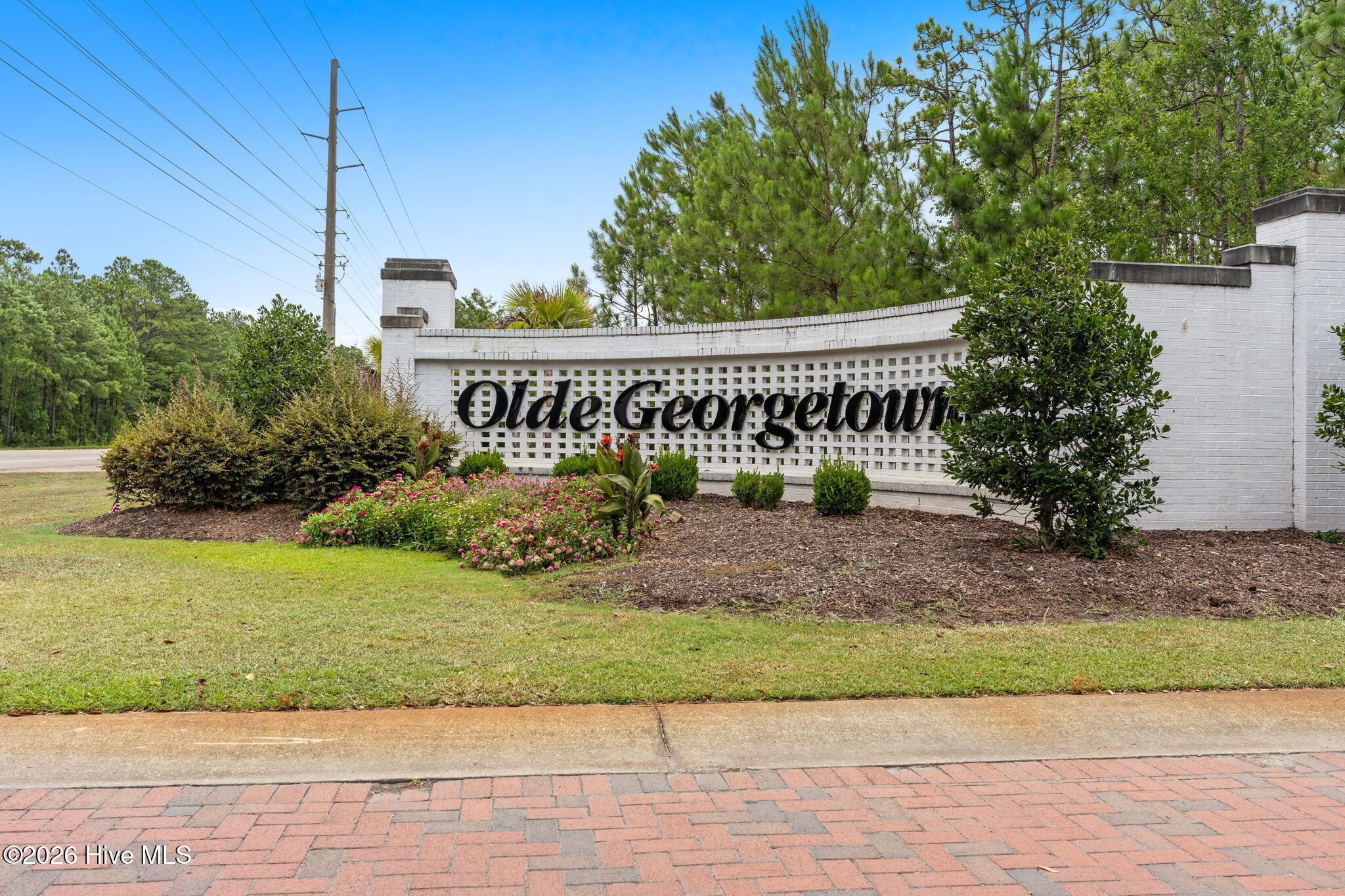1568 W New Carraway Place Se Property Photo 32