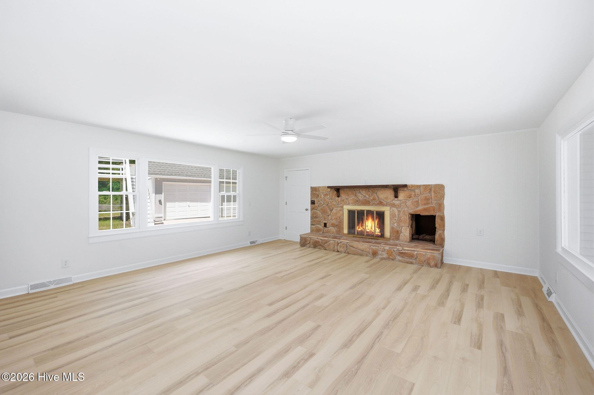 114 Country Place Road Property Photo 5