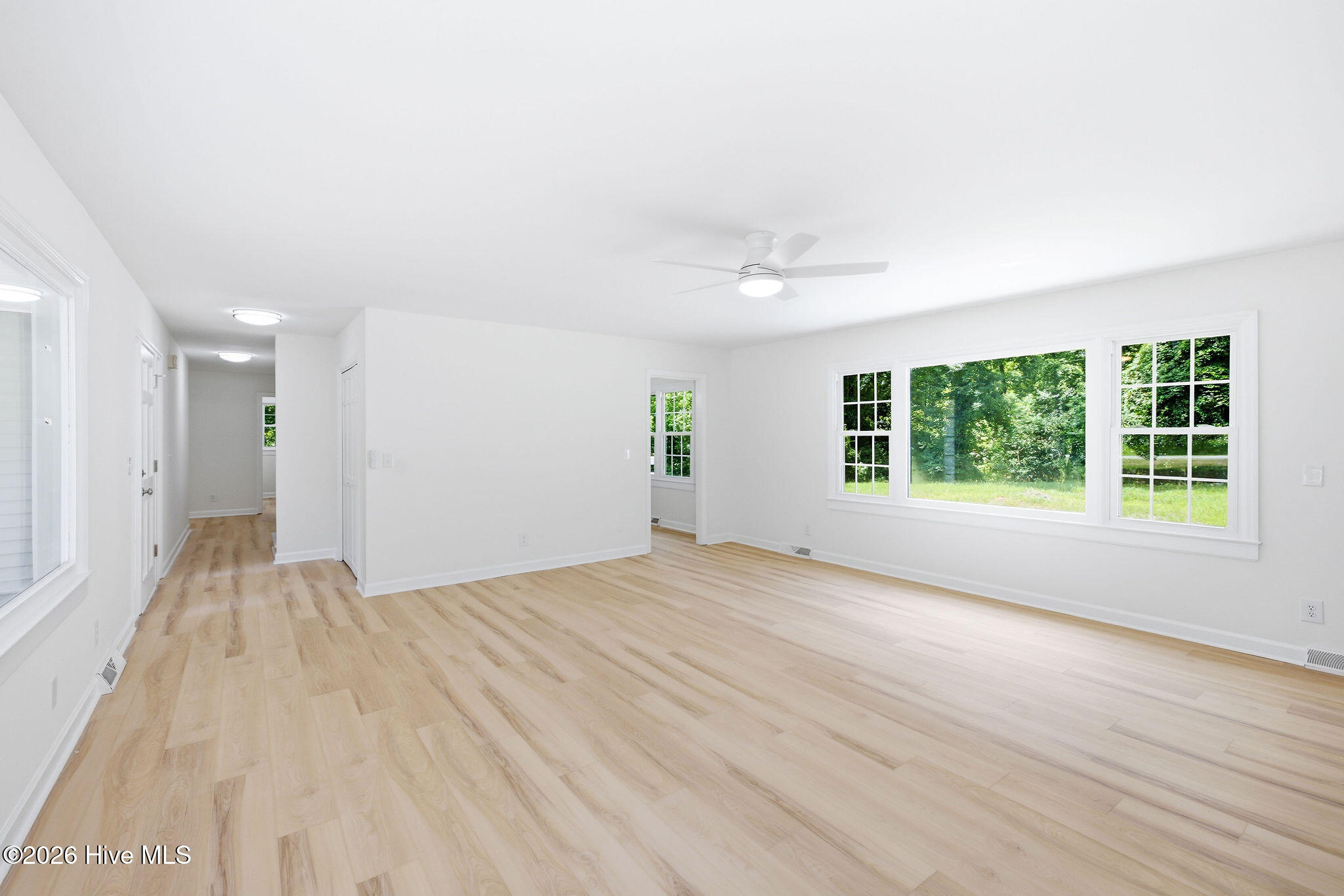 114 Country Place Road Property Photo 6