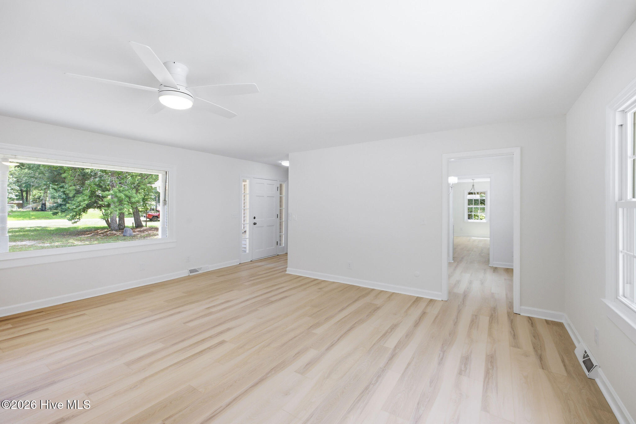 114 Country Place Road Property Photo 8
