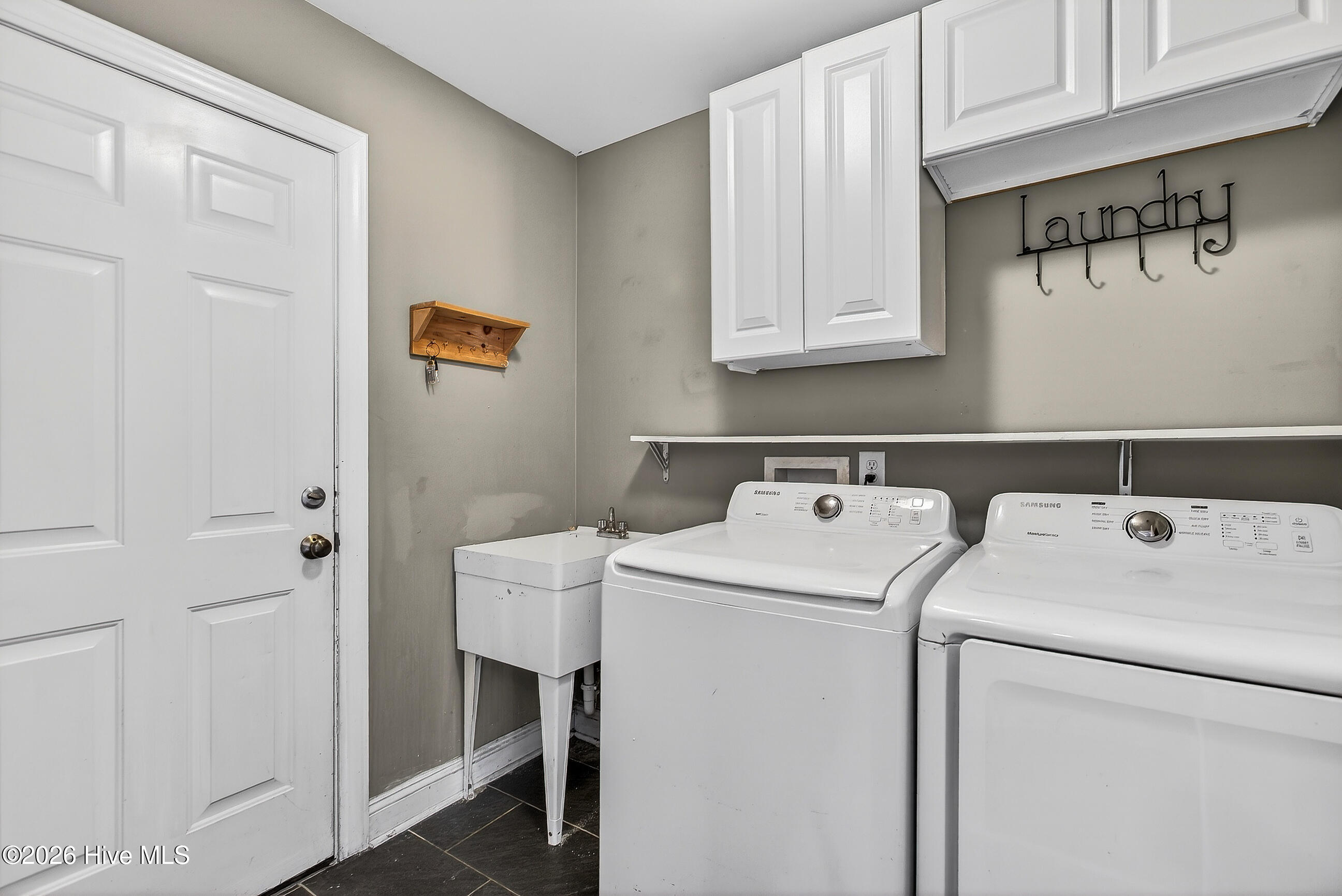 105 Mickey Court Property Photo 24
