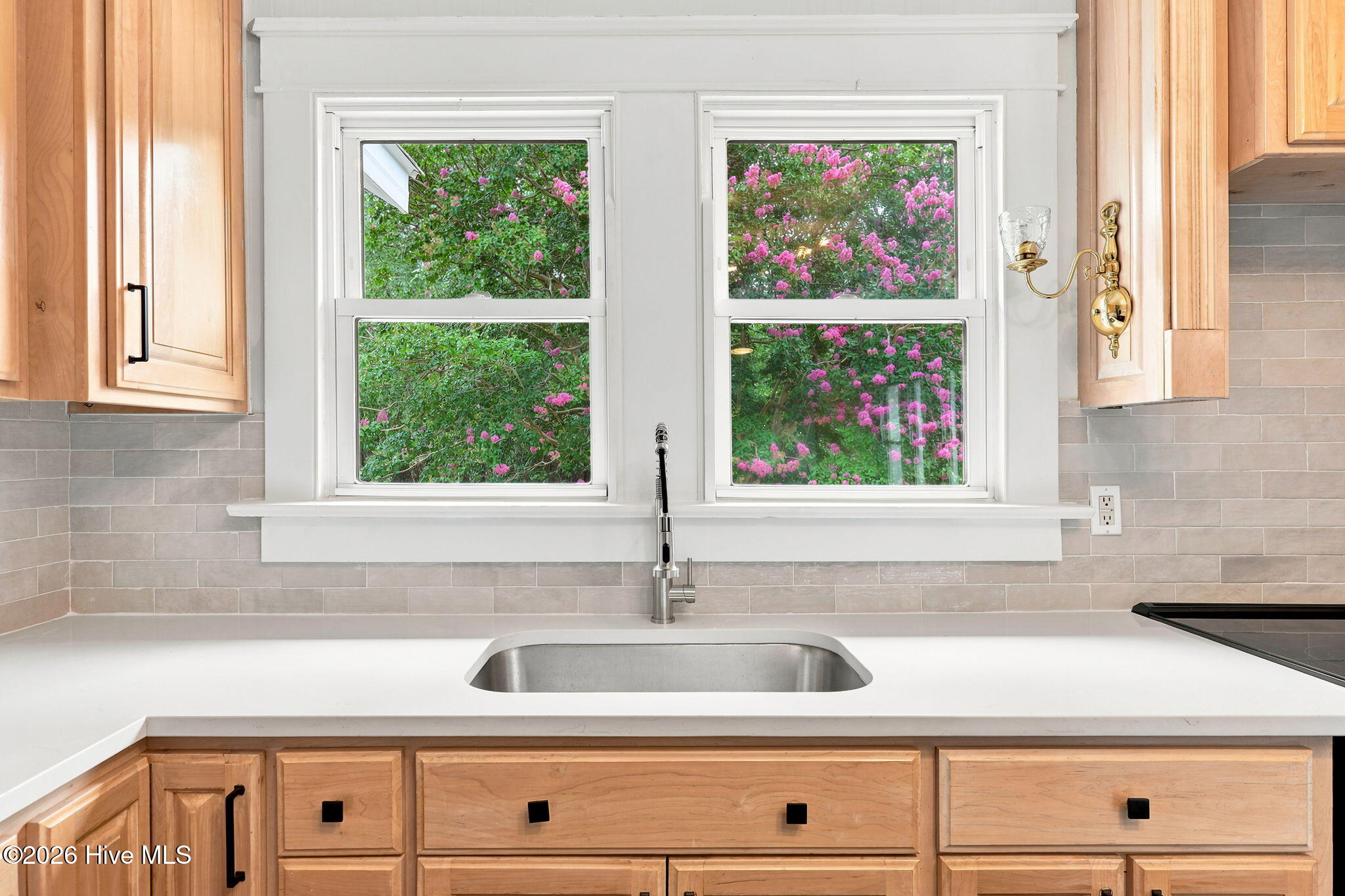 1191 Henley Road Property Photo 16
