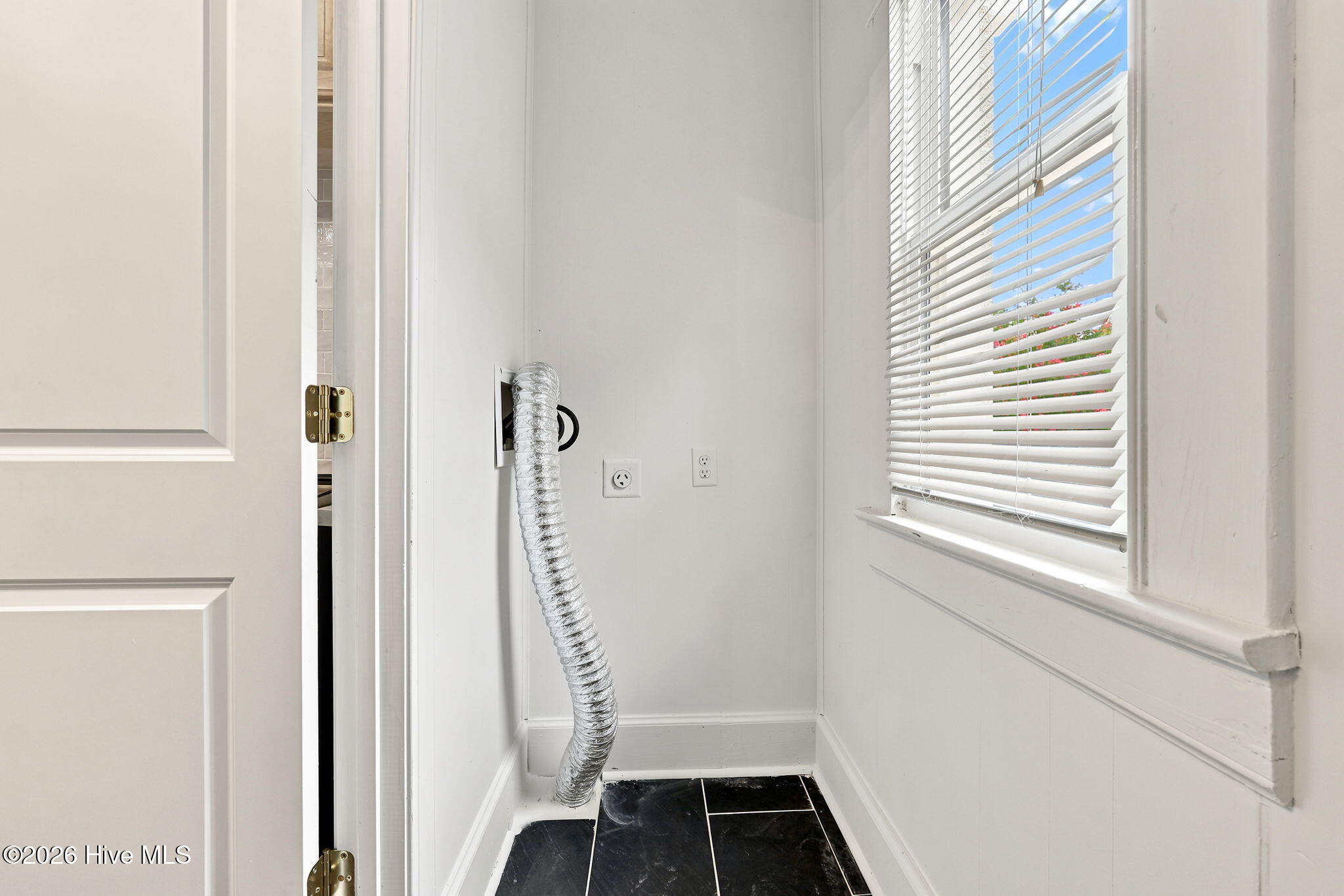 1191 Henley Road Property Photo 33